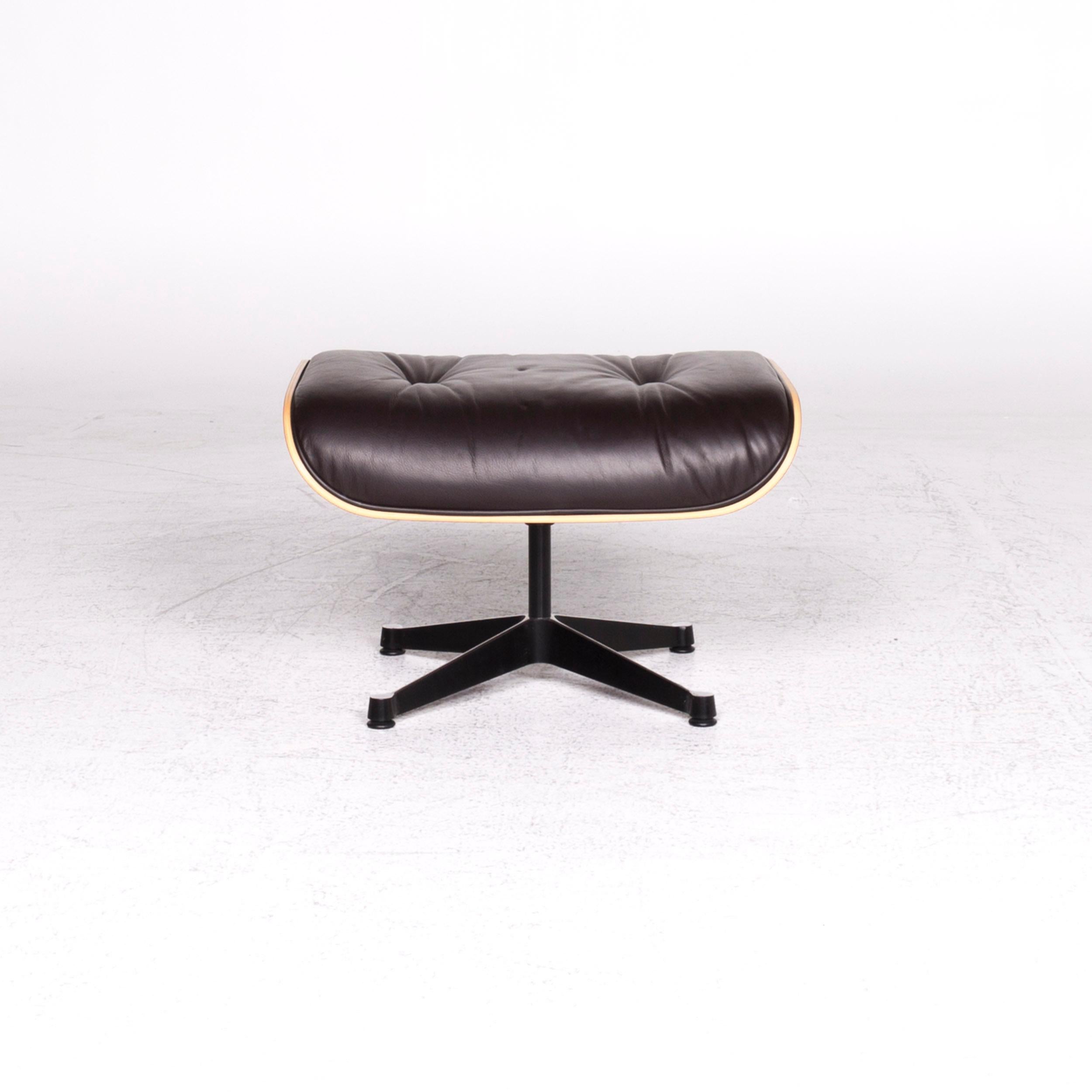 Vitra Eames Lounge Chair Leather Stool Set Brown Charles & Ray Eames Chair For Sale 9