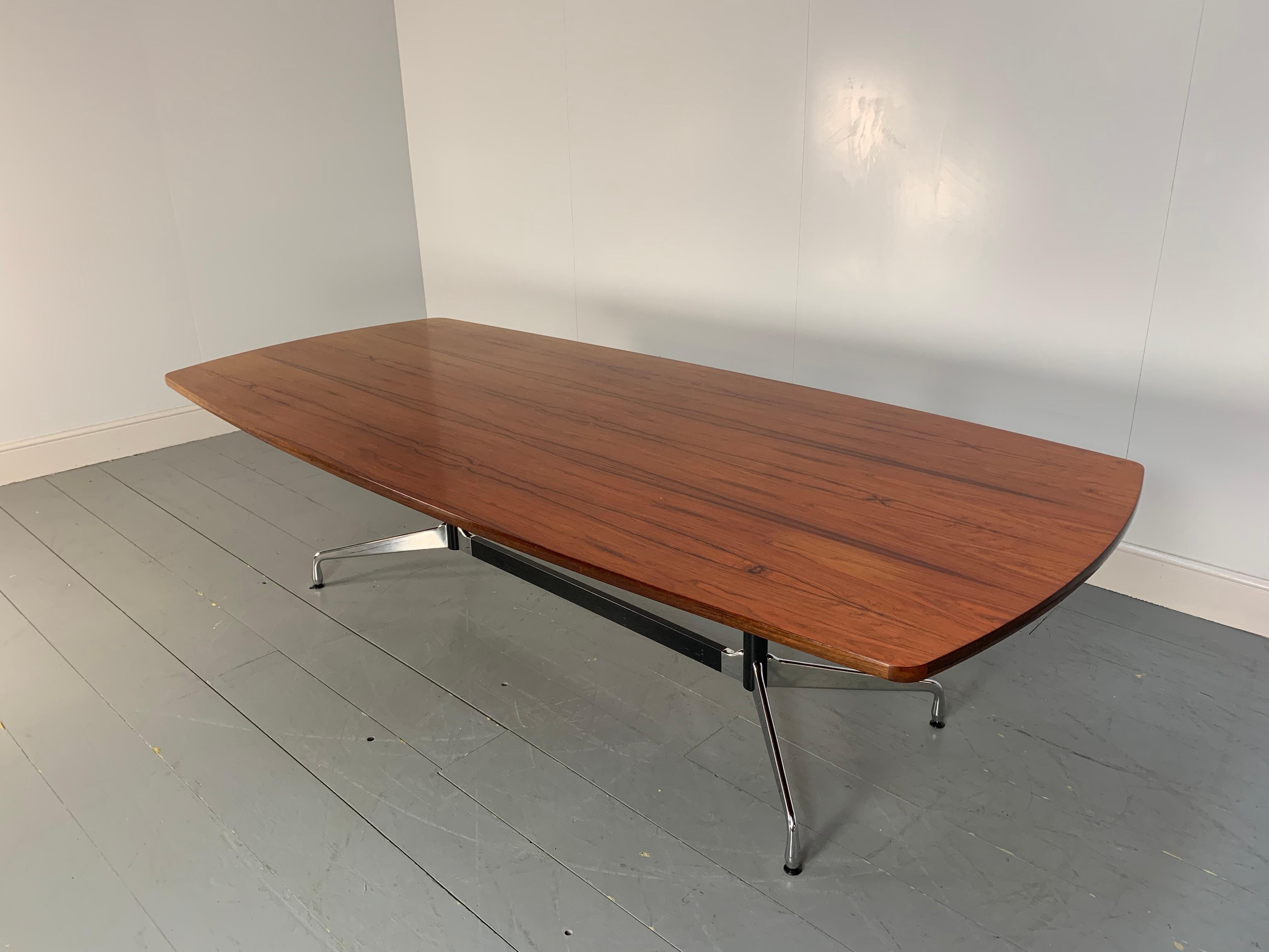 Suisse Table Vitra Eames 