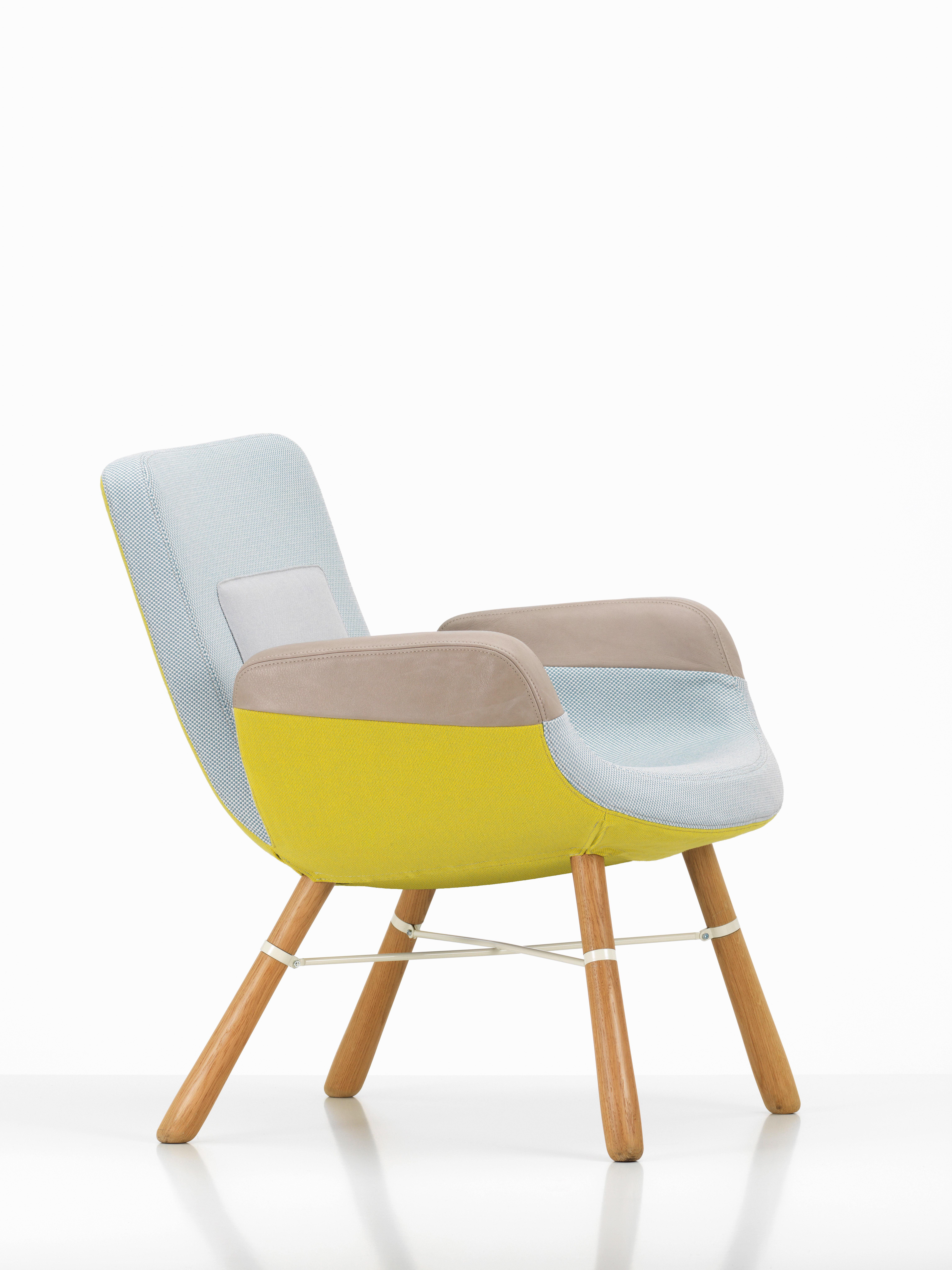 Varnished Vitra East River Chair in Light Combo Fabric with Oak Legs by Hella Jongerius For Sale