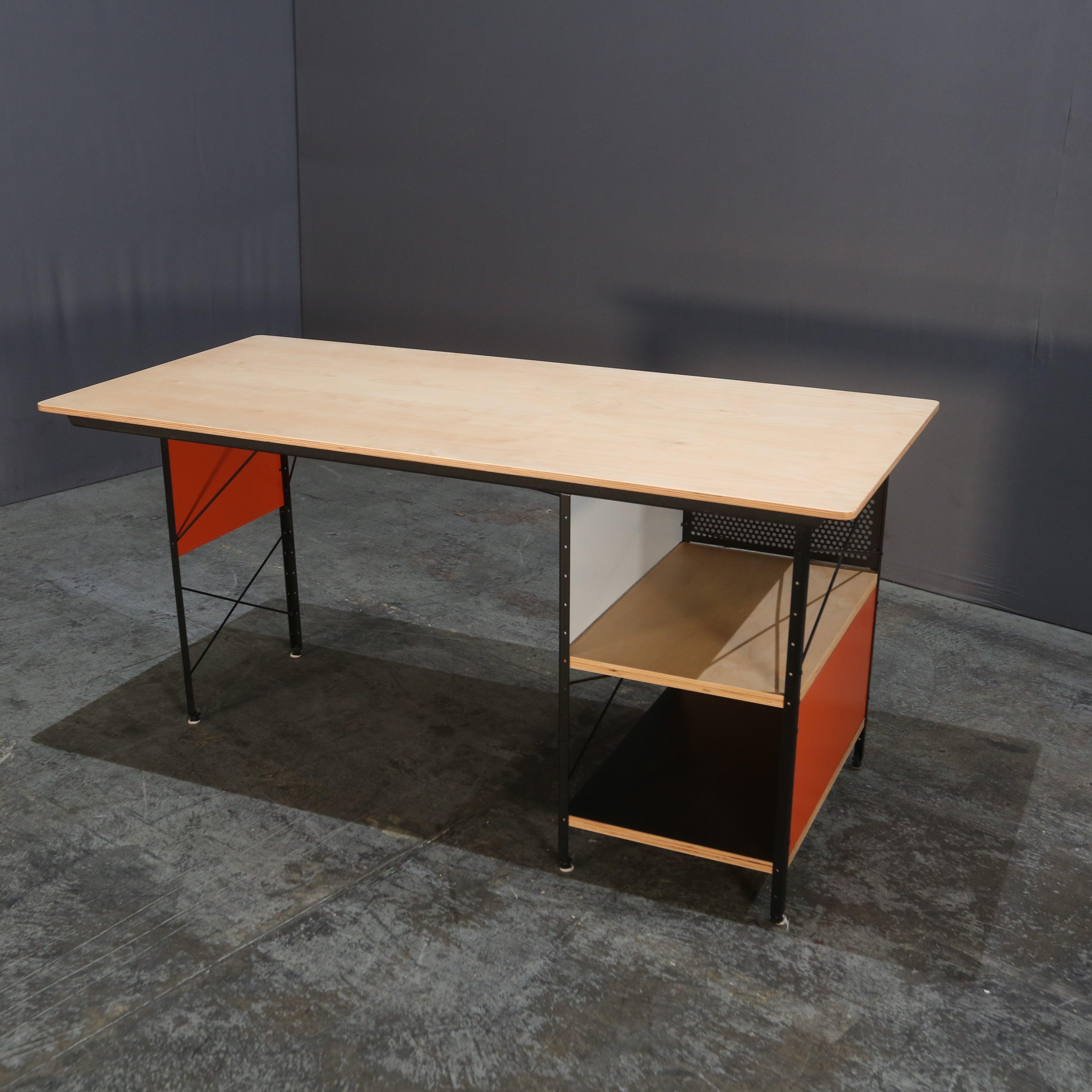 Vitra EDU Schreibtisch von Charles & Ray Eames (Moderne der Mitte des Jahrhunderts)