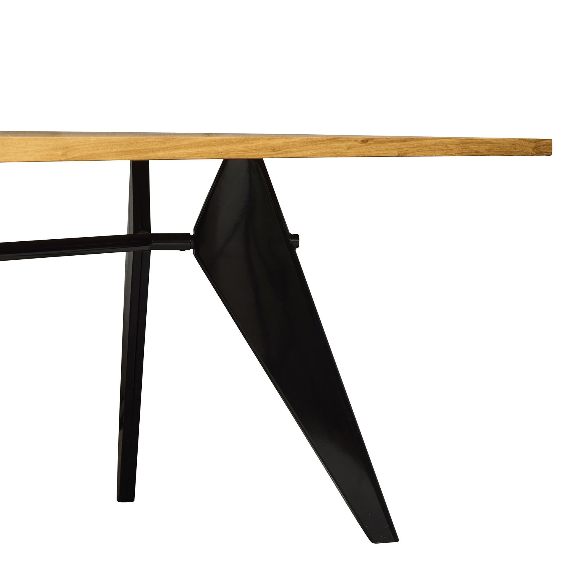 Vitra Em-Tisch aus massiver Eiche Natur und Tiefschwarz, Jean Prouvé im Angebot 4