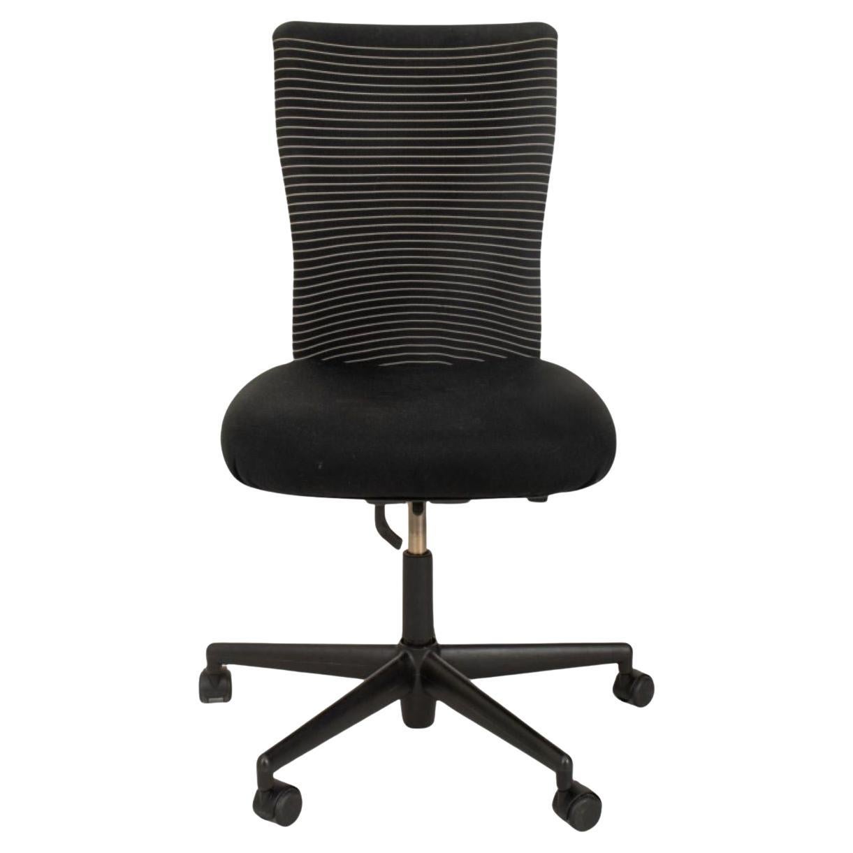 Vitra - Chaise de bureau ergonomique réglable et pivotante en vente