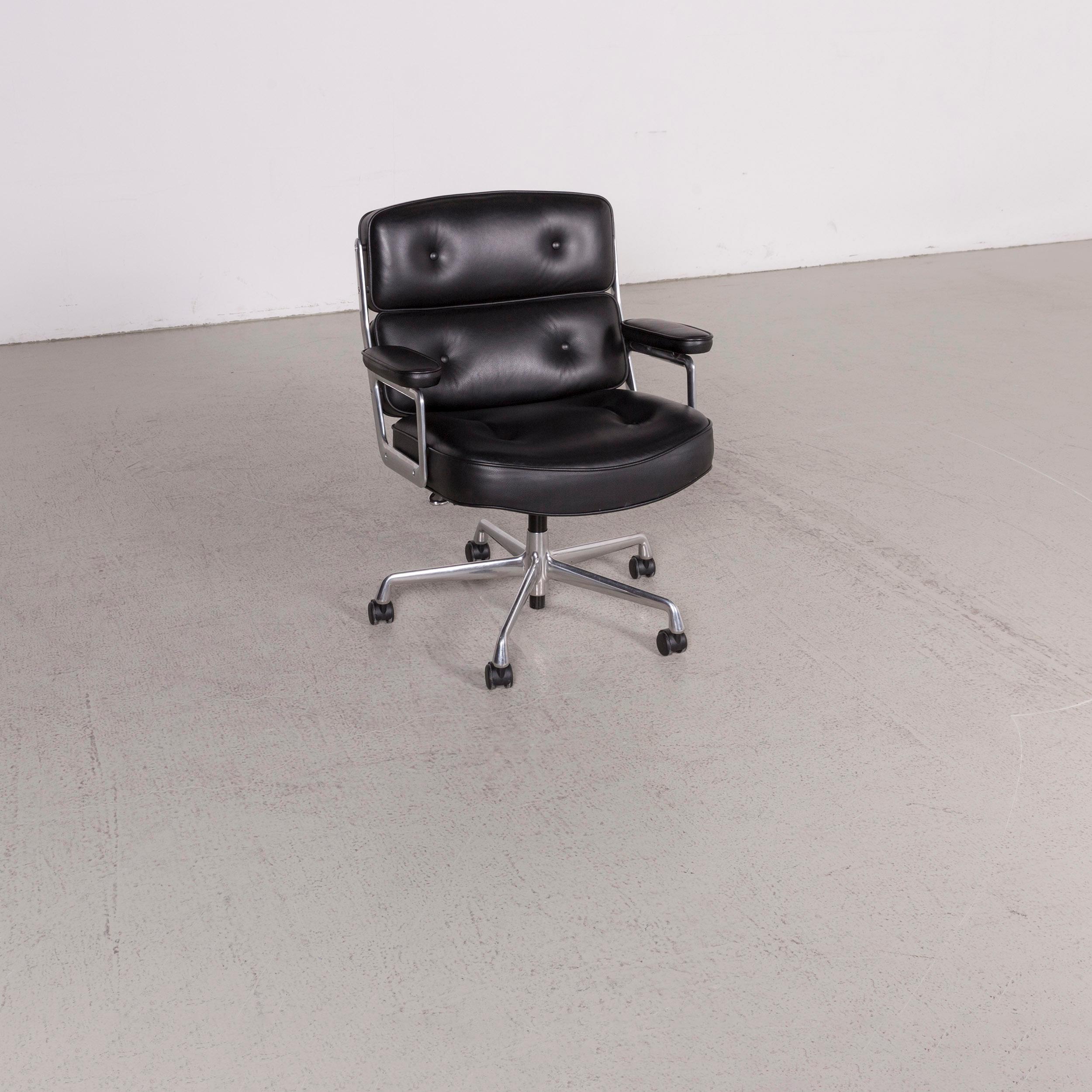 We bring to you a Vitra ES 104 lobby chair designer leather armchair black genuine leather.

Product measurements in centimeters:

Depth 65
Width 70
Height 88
Seat-height 50
Rest-height 62
Seat-depth 45
Seat-width 58
Back-height 48.
  