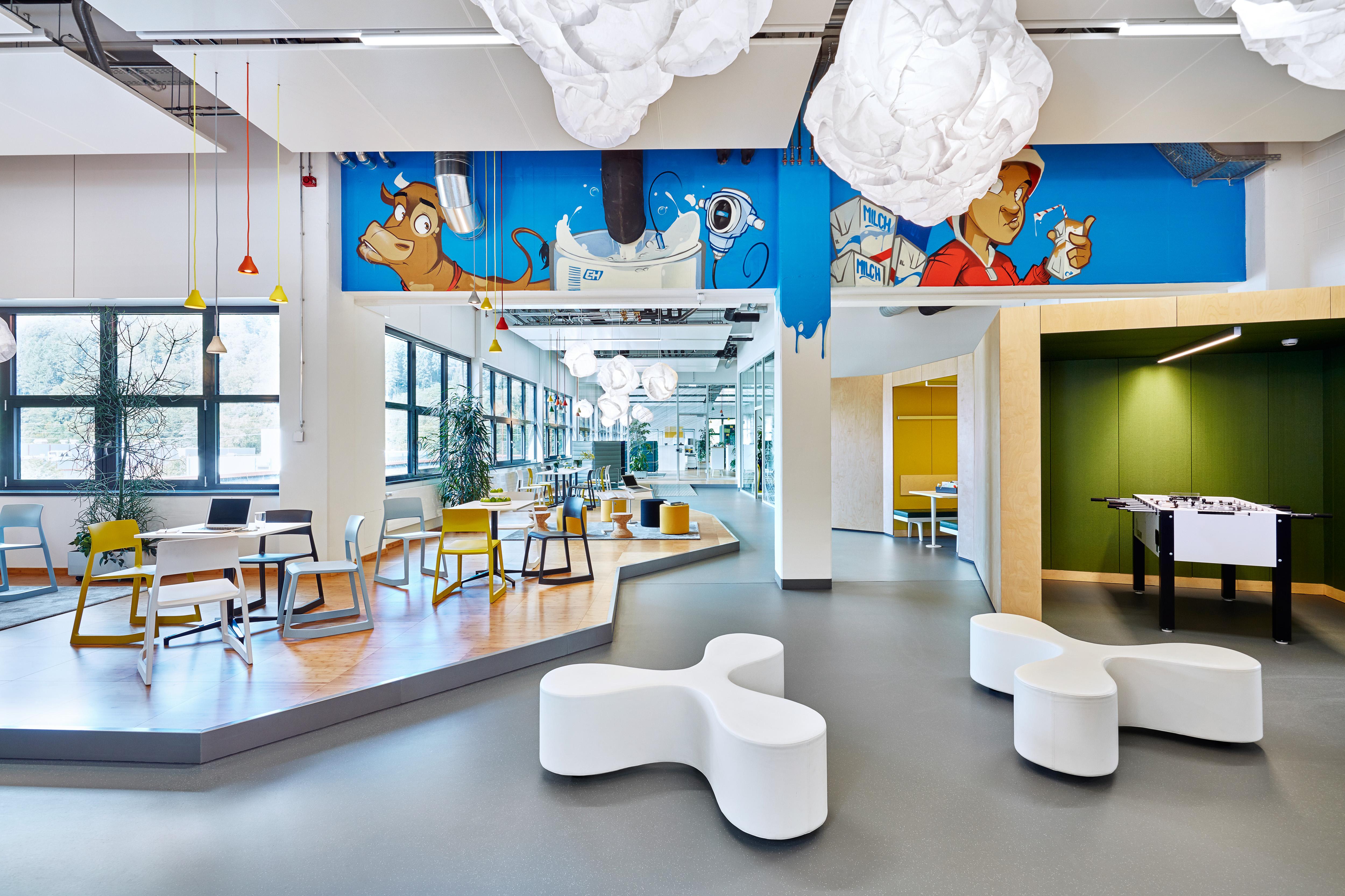 Vitra-Blumenbank in Champagnerweiß von SANAA im Zustand „Neu“ im Angebot in New York, NY