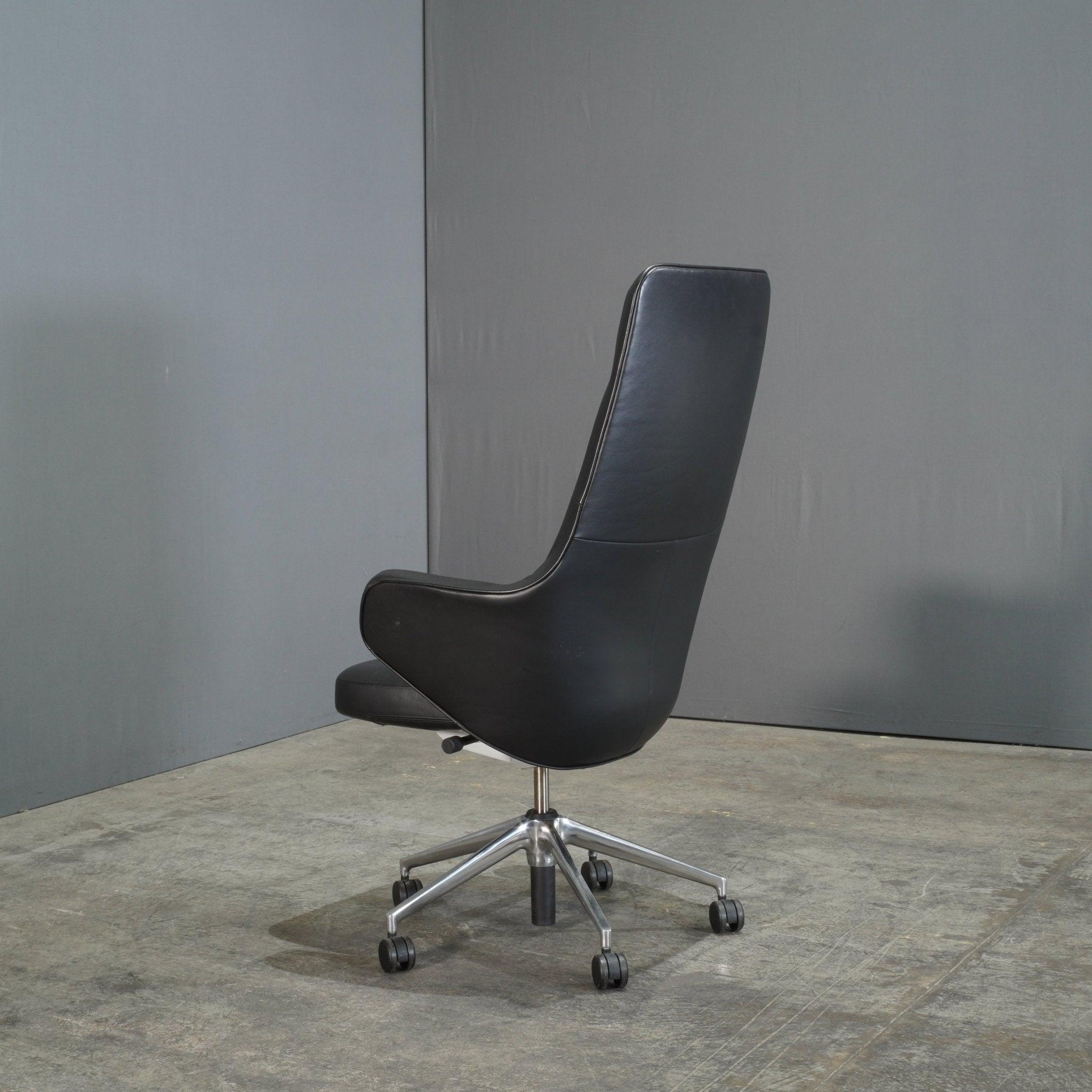 Vitra Grand Executive Highback Chair by Antonio Citterio In Good Condition In Basildon, London