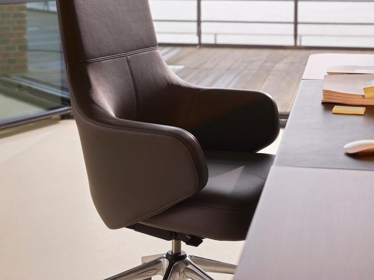 Vitra Grand Executive Highback Chair in Marron Leather by Antonio