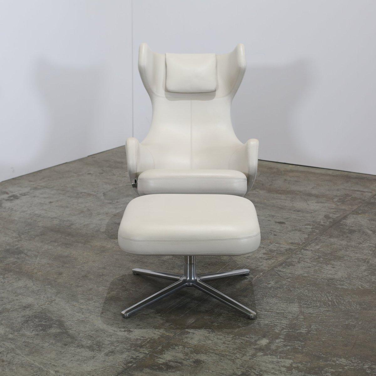 Silla y reposapiés Vitra Grand Repos en Bueno estado para la venta en Basildon, London