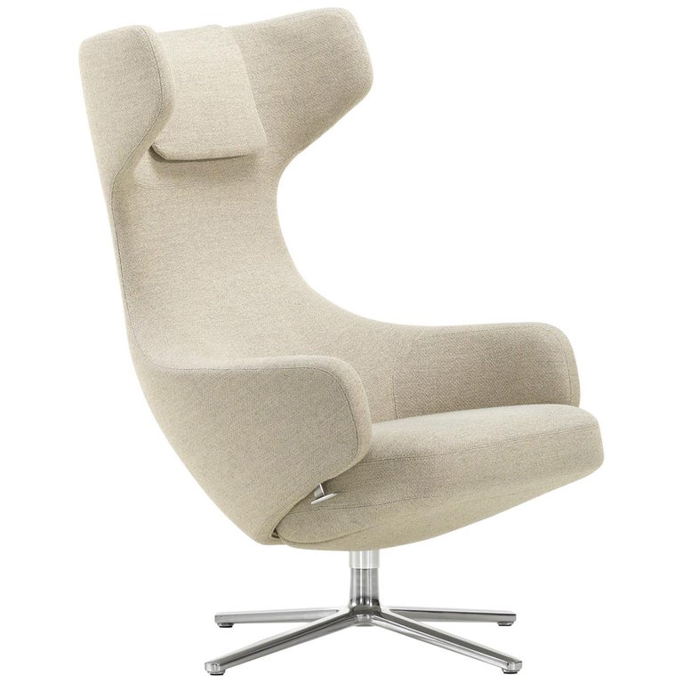 Vitra Grand Repos Lounge Chair in Beige Melange Dumet by Antonio