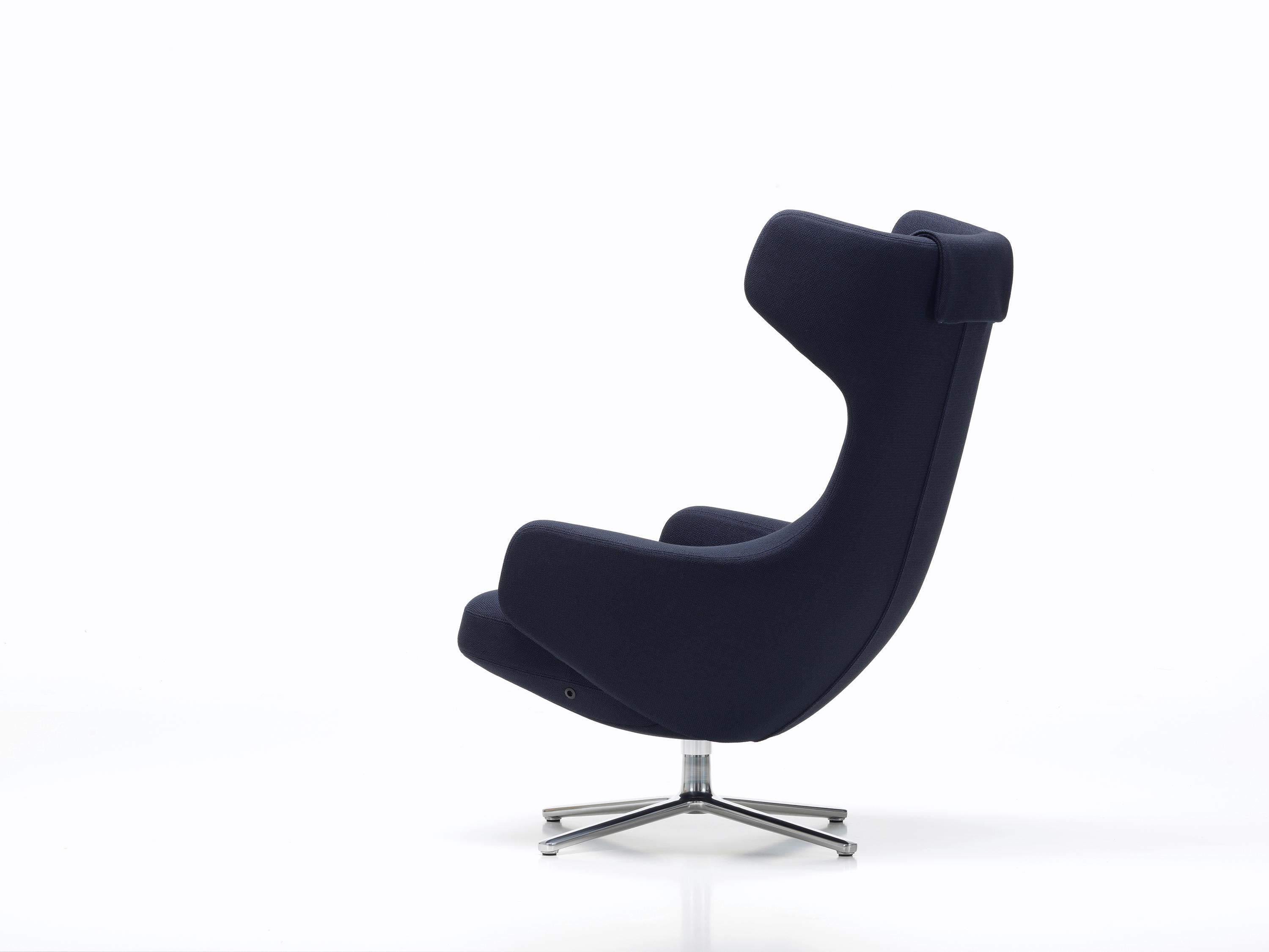 Vitra Grand Repos Lounge Chair in Dark Blue & Black Credo by Antonio Citterio (Moderne) im Angebot