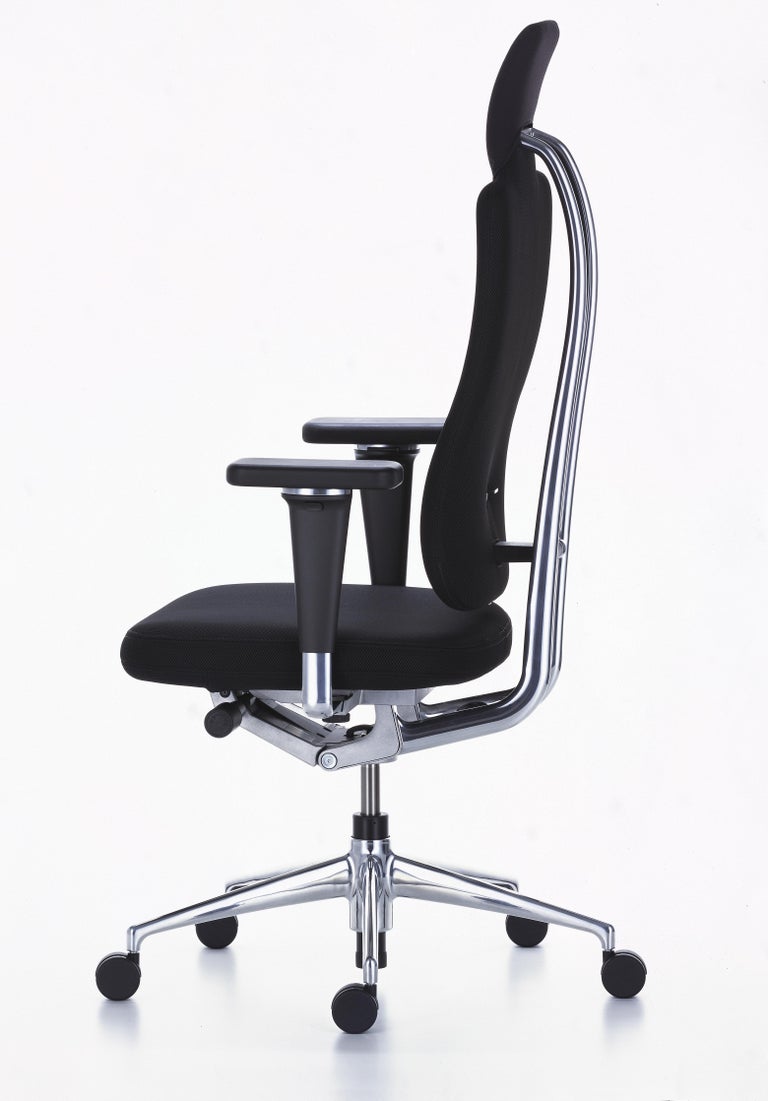 Vitra Headline Office Chair in Black with 3D Armrest by Mario and