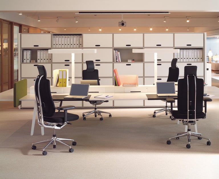 Vitra Headline Office Chair in Red with 3D Armrest by Mario and Claudio Bellini For Sale at 1stdibs