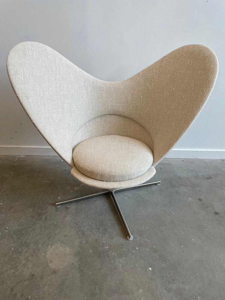 Danish Vitra Heart Cone Swivel Chairs by Verner Panton in Linen Cotton