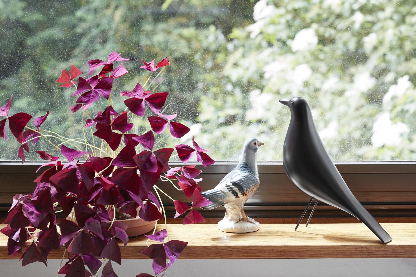 Swiss Vitra House Bird in Black by Charles and Ray Eames For Sale