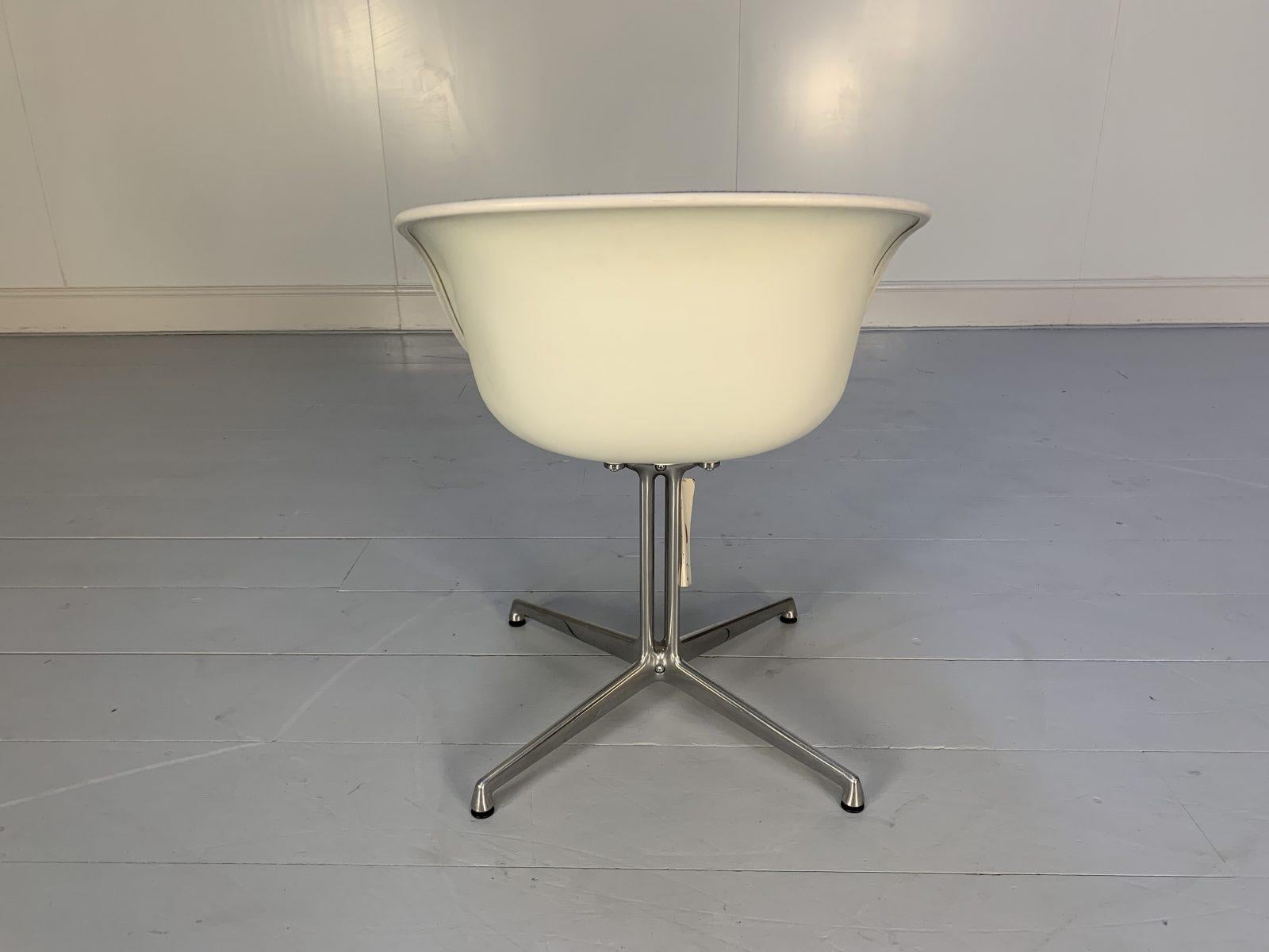 Vitra “La Fonda” Eames Chair & Marble Table in Black Hopsack For Sale 3