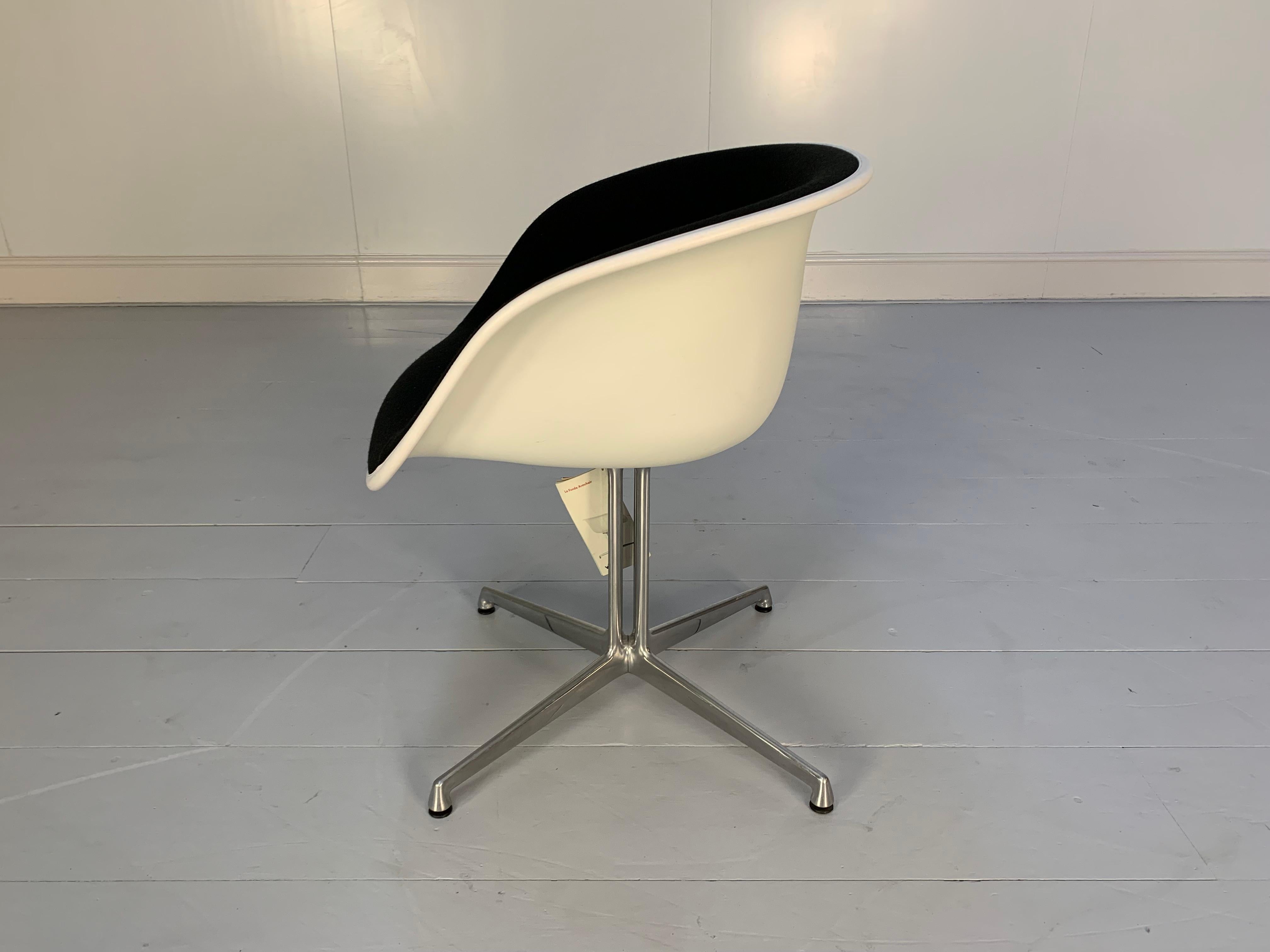 Vitra “La Fonda” Eames Chair & Marble Table in Black Hopsack For Sale 5