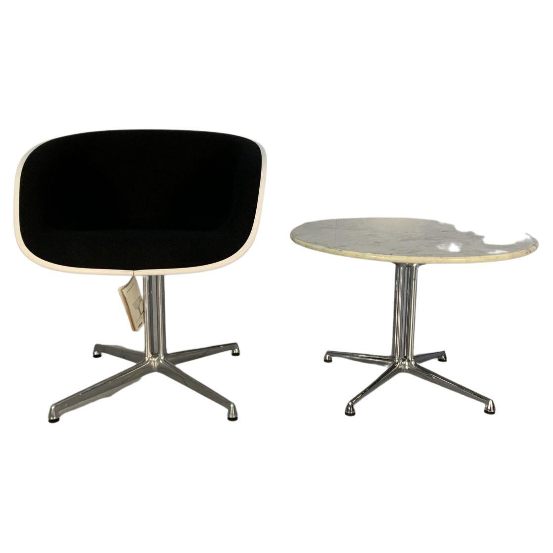 This is one of the most handsome, refined chair/table suites you could ever hope to find.

This is an rare opportunity to acquire what is, unequivocally, the best of the best, it being a most spectacular, immaculate, beautifully-presented Vitra