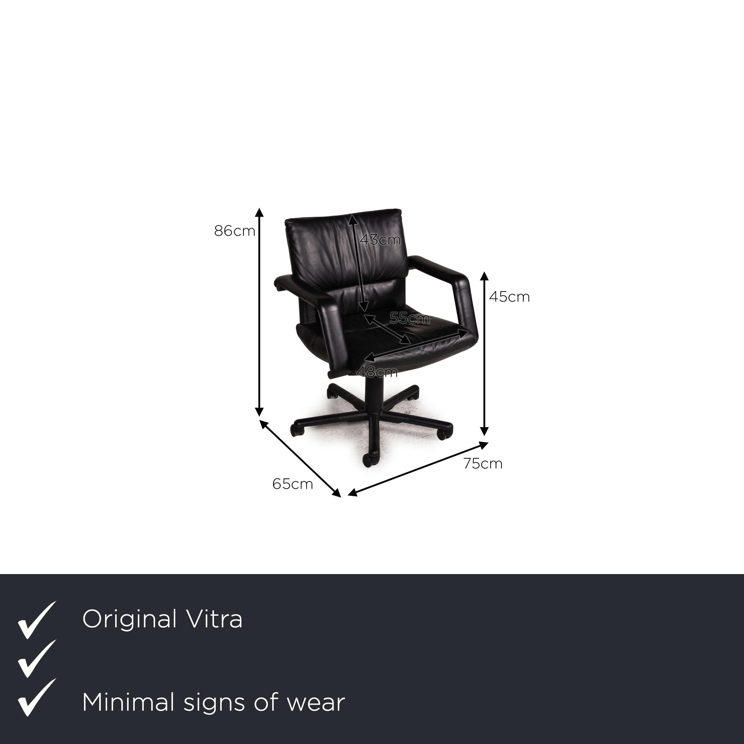 We present to you a Vitra leather chair black office chair.

Product measurements in centimeters:

Depth: 65
Width: 75
Height: 86
Seat height: 46
Rest height: 45
Seat depth: 55
Seat width: 48
Back height: 43.


     