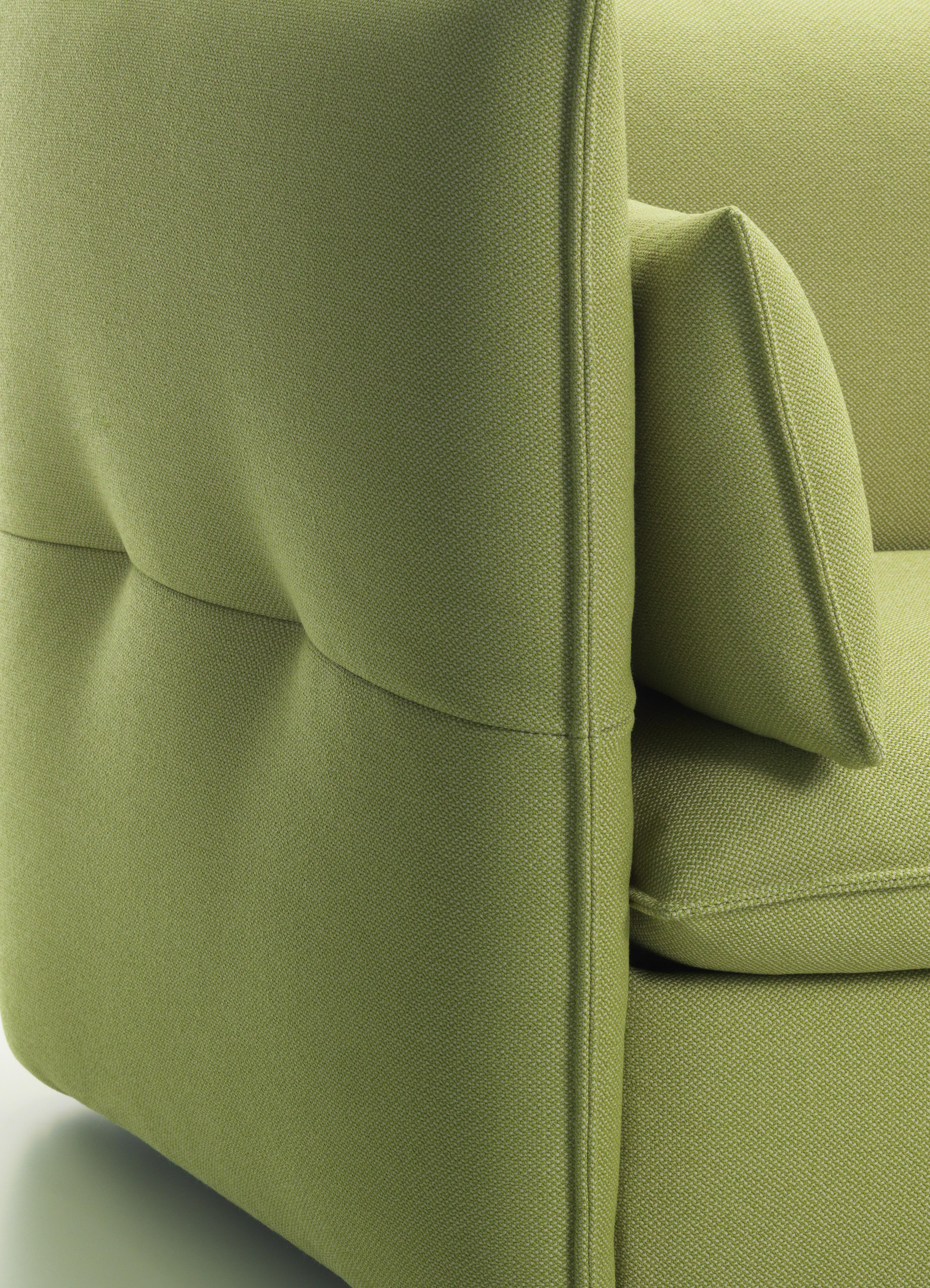 Vitra Mariposa 2 1/2-Seat Sofa in Sand Avocado by Edward Barber & Jay Osgerby im Angebot 6