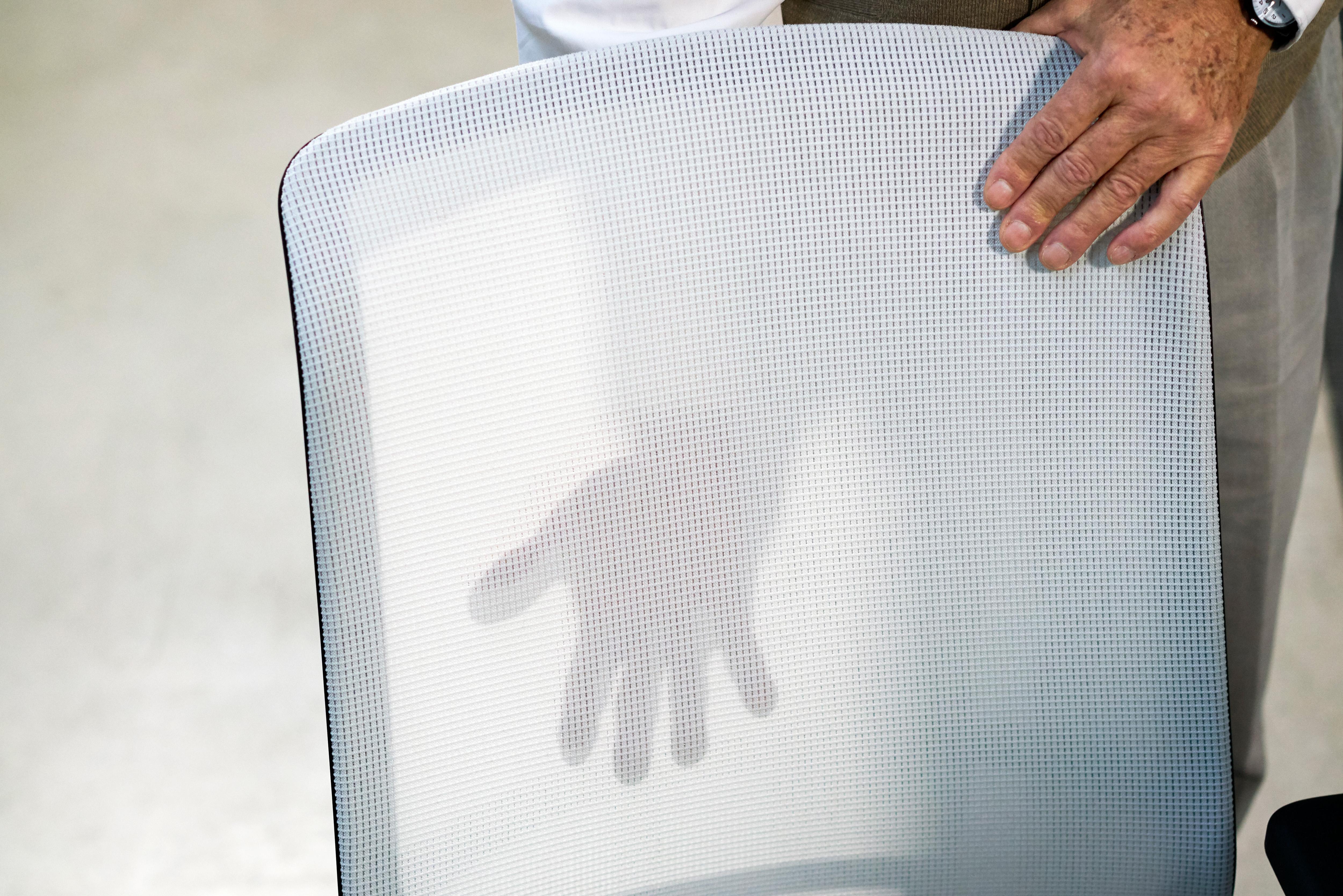 Swiss Vitra Meda Chair in Snow Leather by Alberto Meda