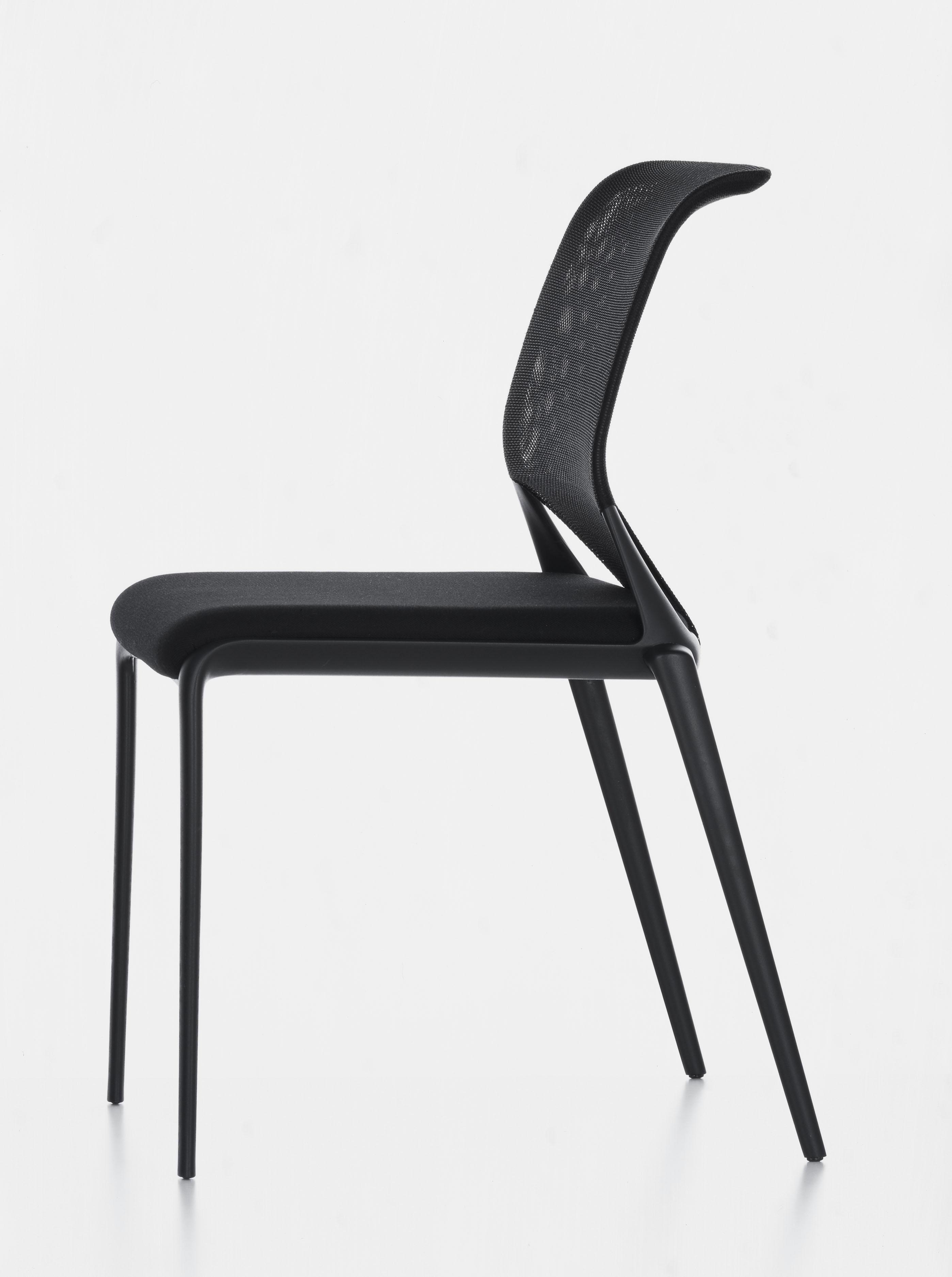 Vitra MedaSlim Chair in Nero Nova and Nero Netline by Alberto Meda (Moderne) im Angebot