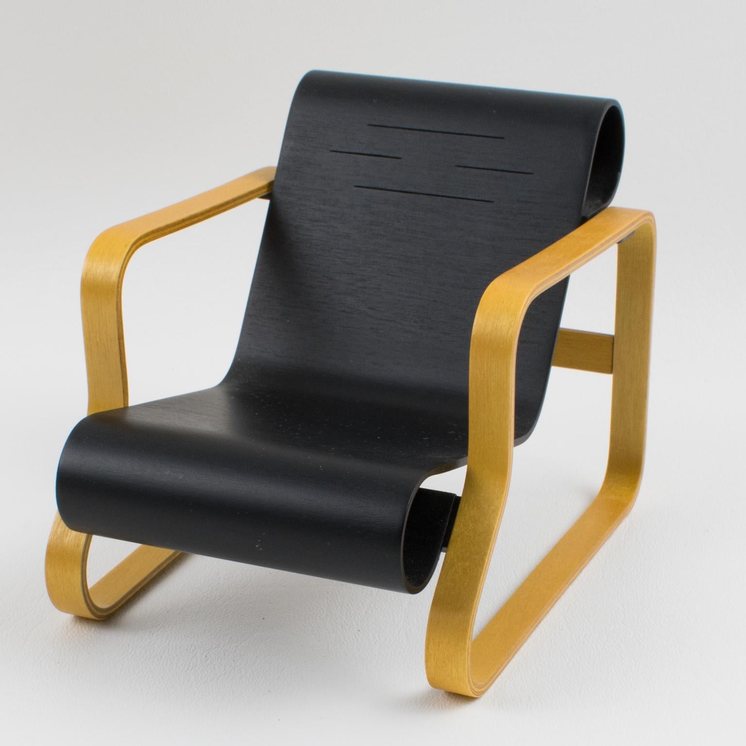 Vitra Miniature Chair Art 41 Paimio by Alvar Aalto 1930s In Excellent Condition In Atlanta, GA