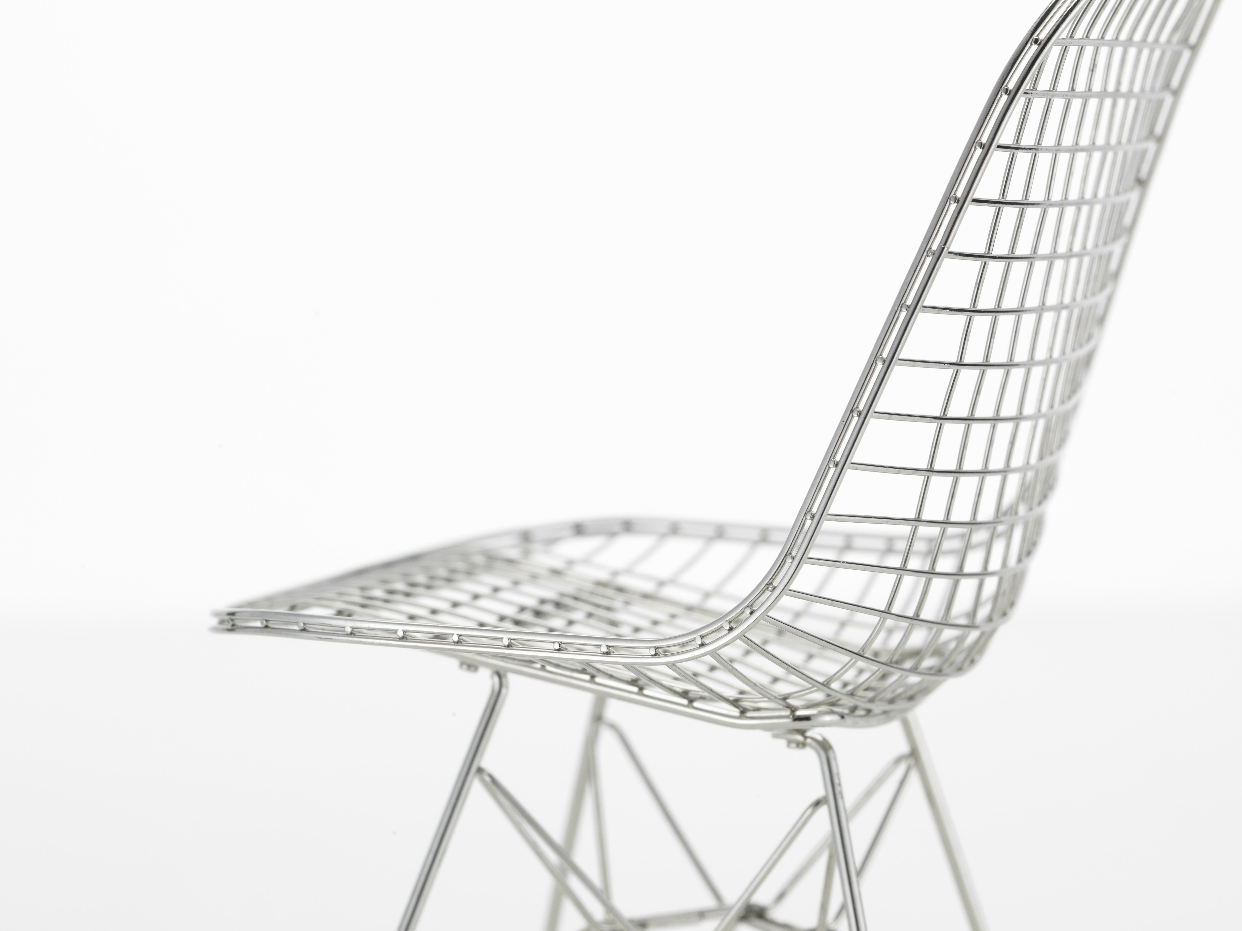 These items are currently only available in the United States.

Charles and Ray Eames developed this model in connection with the Low Cost Furniture competition held by the Museum of Modern Art in New York and for the Herman Miller company, who