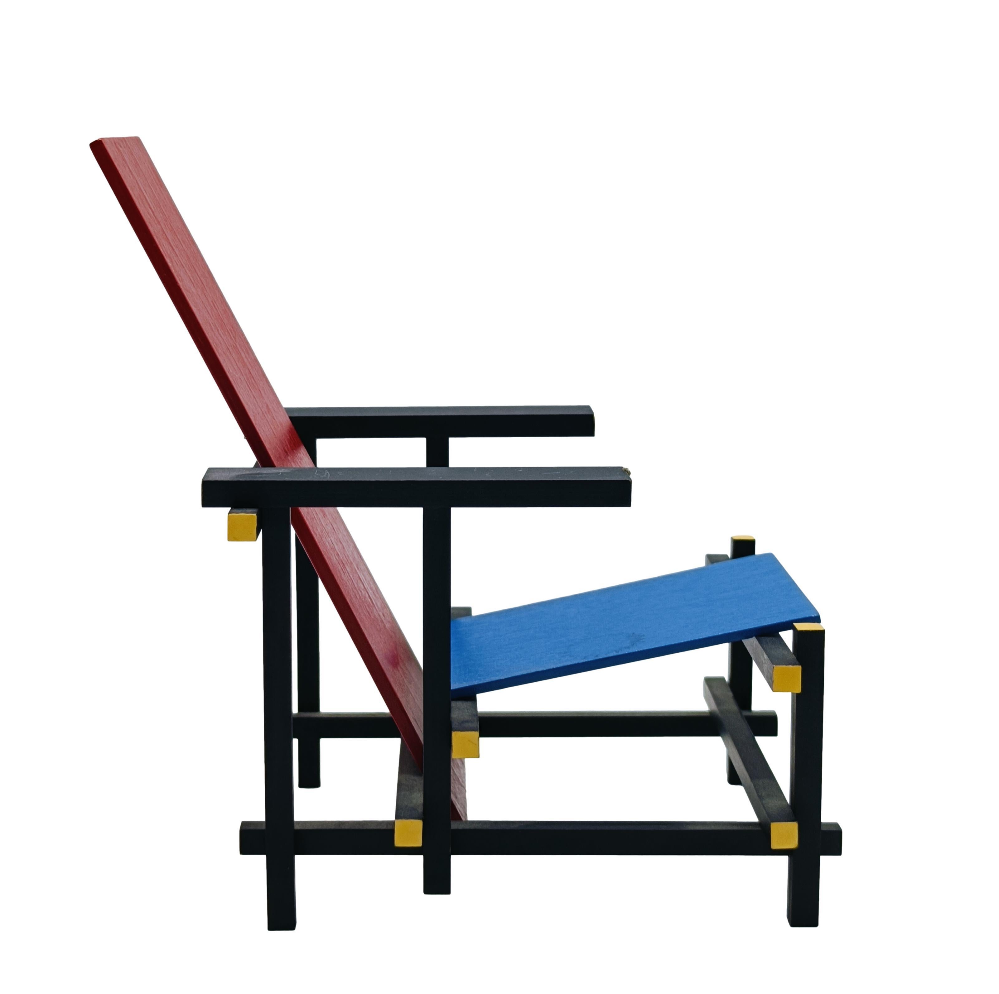 German Vitra Miniature Chair Rood Blauwe Stoel by Gerrit Rietveld Designed in 1918