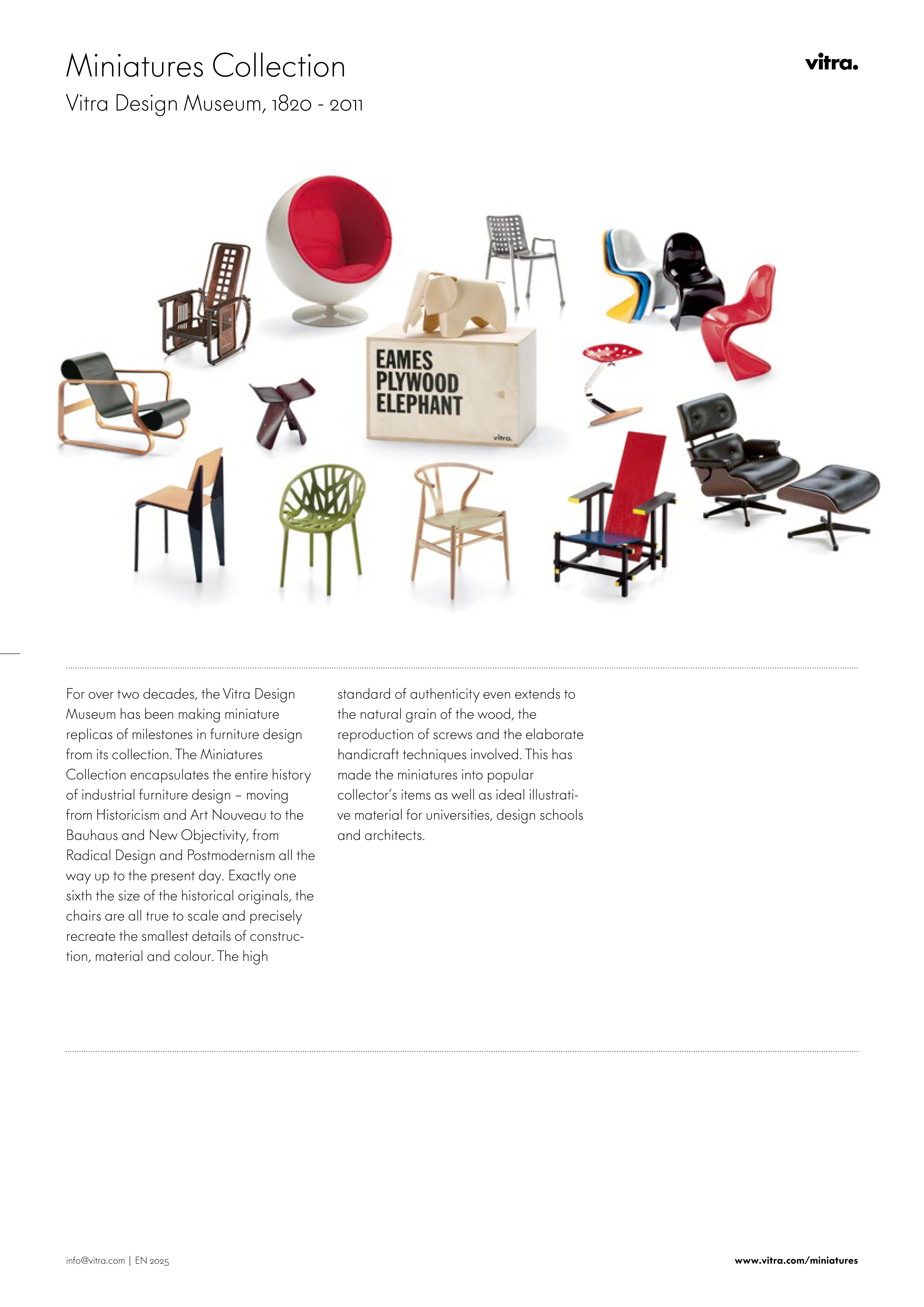 Contemporary Vitra Miniature Chair Rood Blauwe Stoel by Gerrit Rietveld Designed in 1918