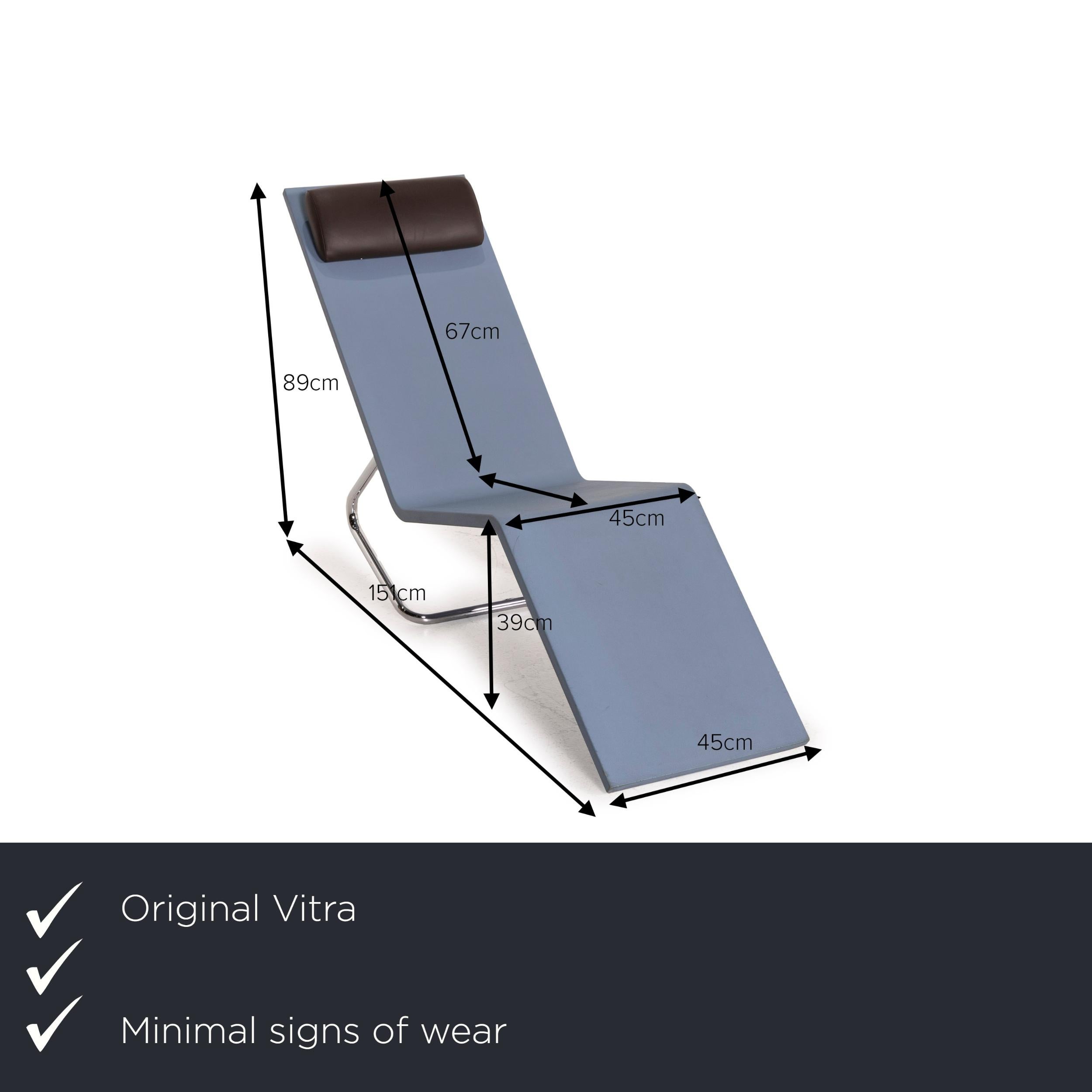 We present to you a Vitra MVS chaise polyethuran lounger blue ice blue stainless steel.
  
 

 Product measurements in centimeters:
 

 depth: 151
 width: 45
 height: 89
 seat height: 39
seat depth: 83
 seat width: 45
 back height: