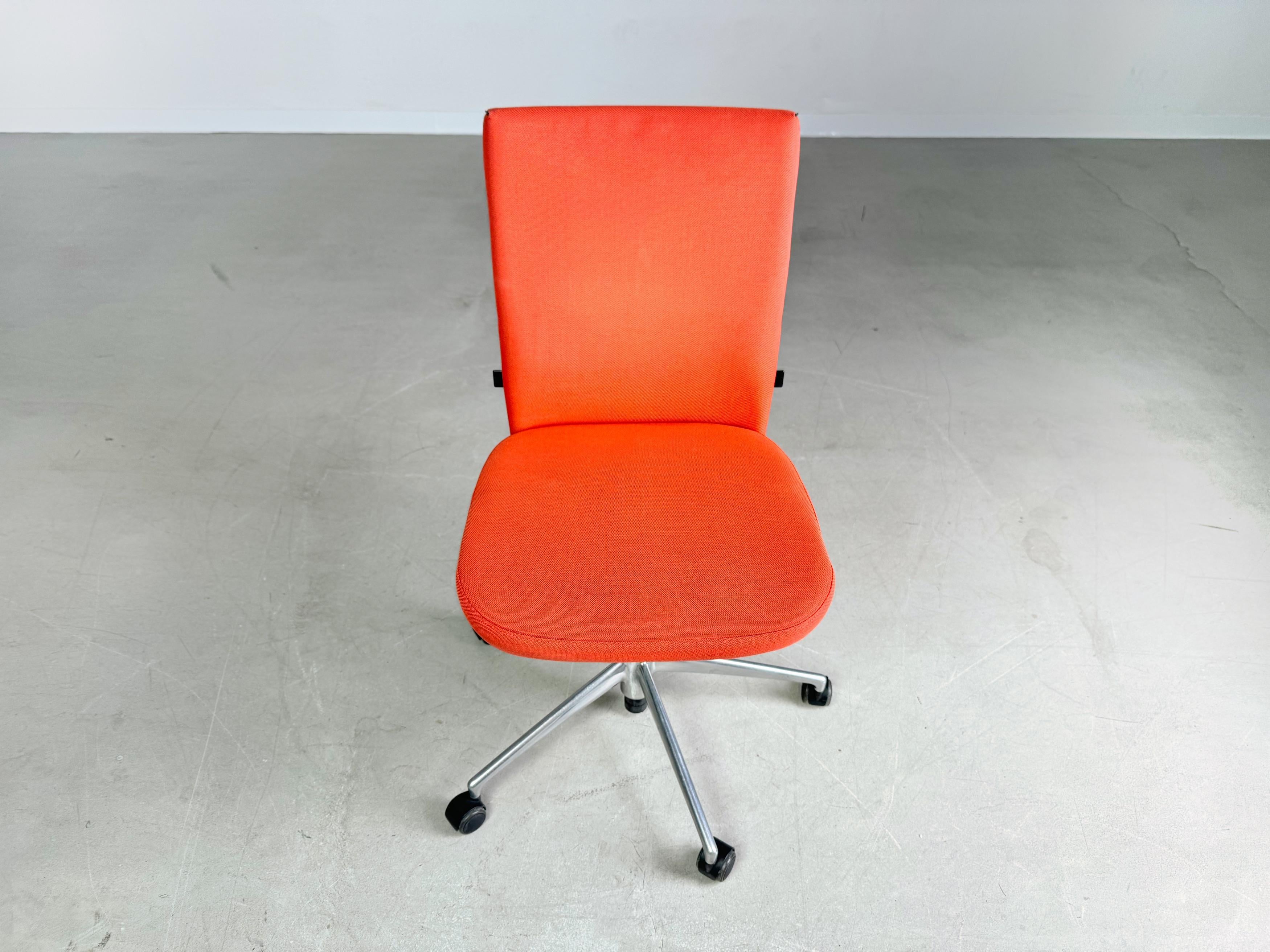 German Vitra office chair T-Chair red blue gray black design chair For Sale