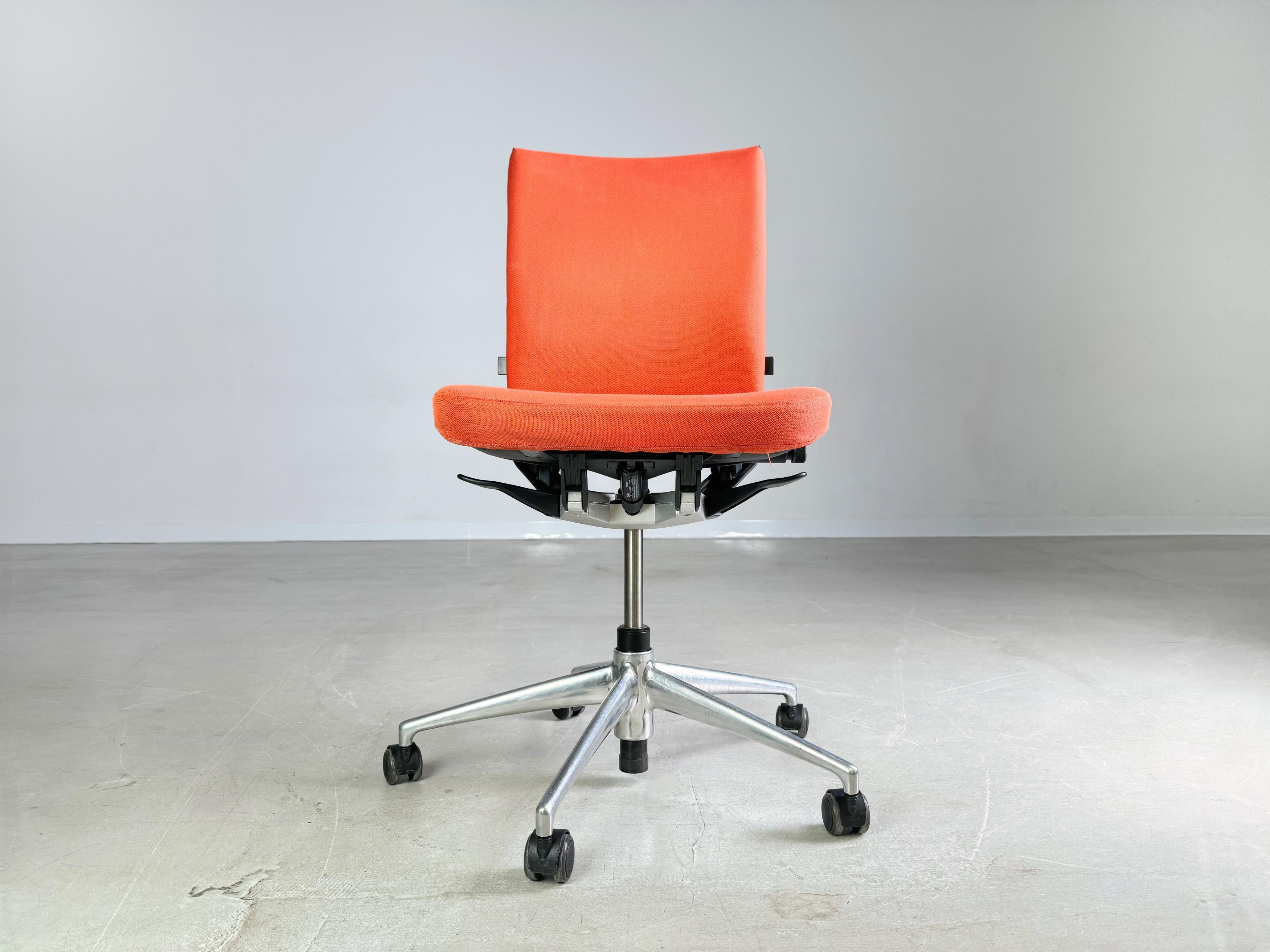 Contemporary Vitra office chair T-Chair red blue gray black design chair For Sale