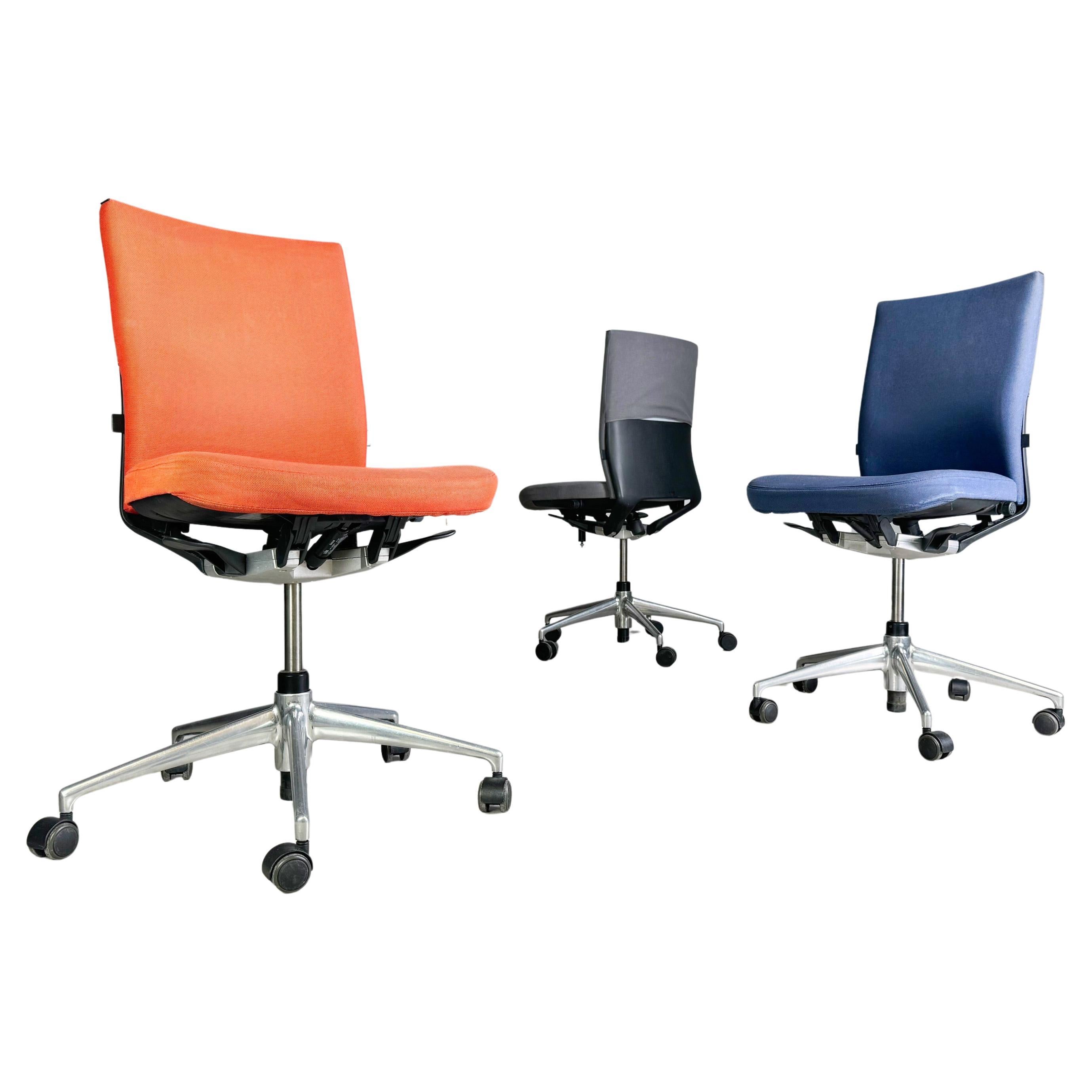 Vitra office chair T-Chair red blue gray black design chair For Sale