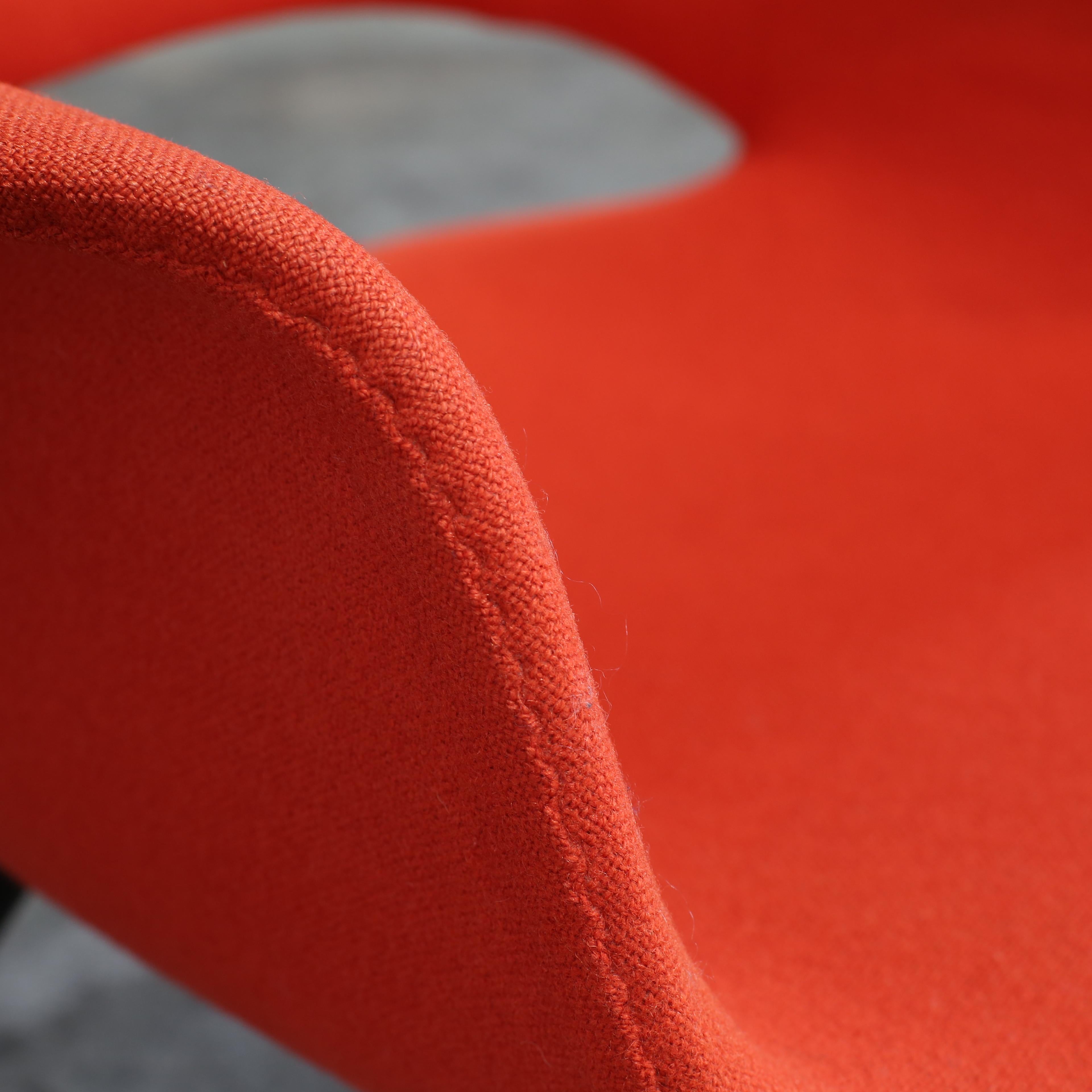 Mid-Century Modern Chaise Vitra Organic de Charles Eames et Eero Saarinen en vente
