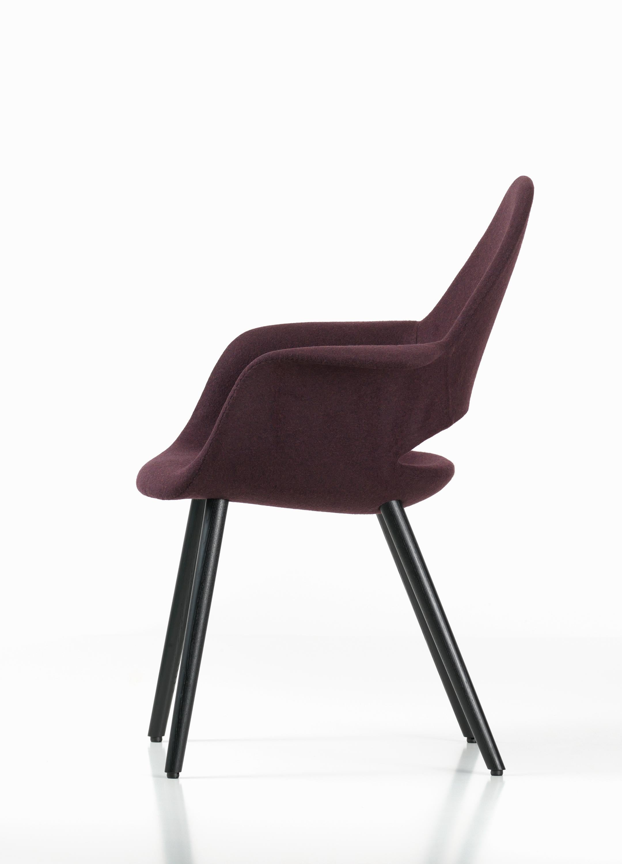 Konferenzstuhl „Vitra“ aus Kastanienholz von Charles Eames & Eero Saarinen (Moderne) im Angebot