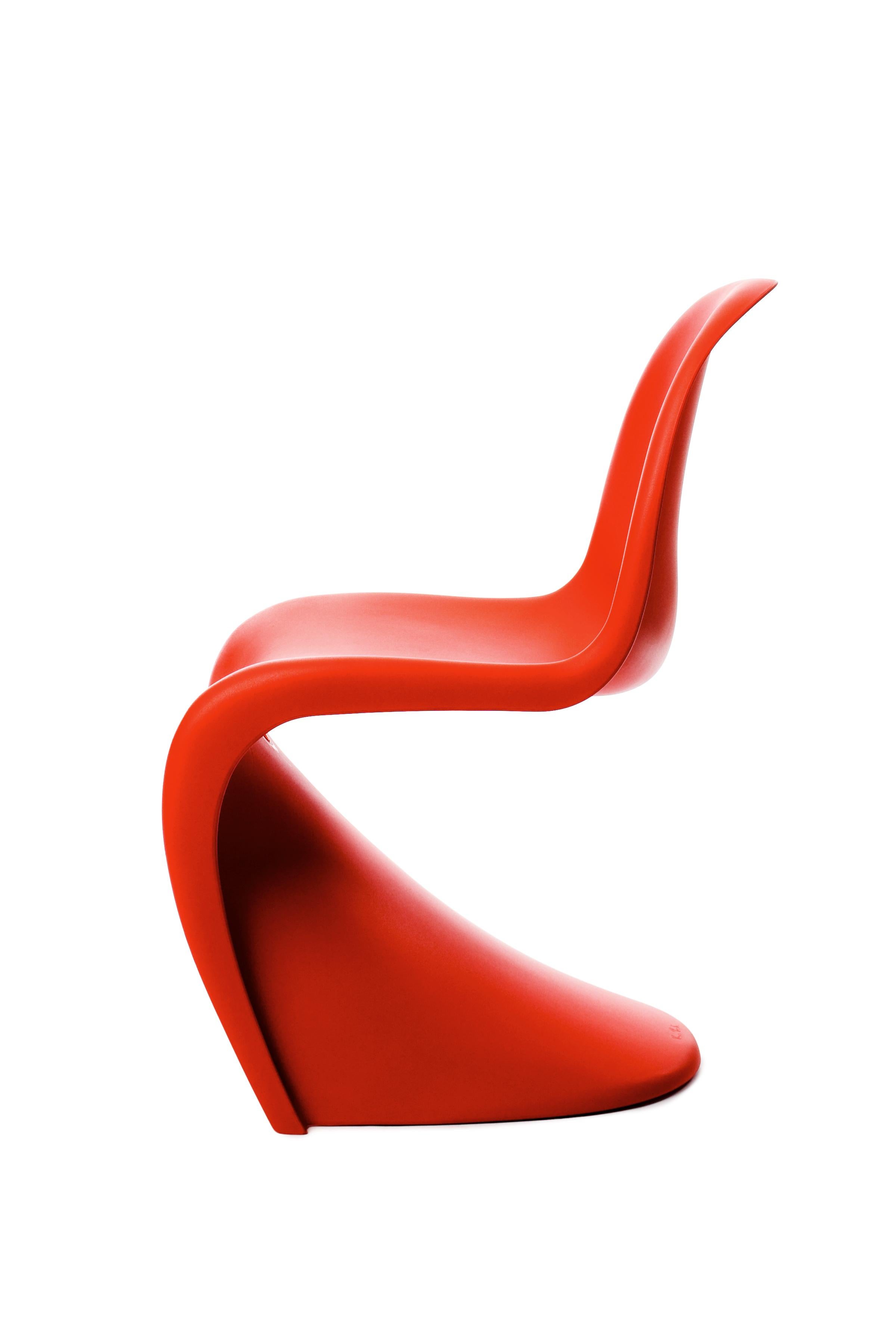 These items are currently only available in the United States.

Conceived by Verner Panton in 1960, the Panton chair was developed for serial production in collaboration with Vitra (1967). Today, the all-plastic chair is an icon of 20th century