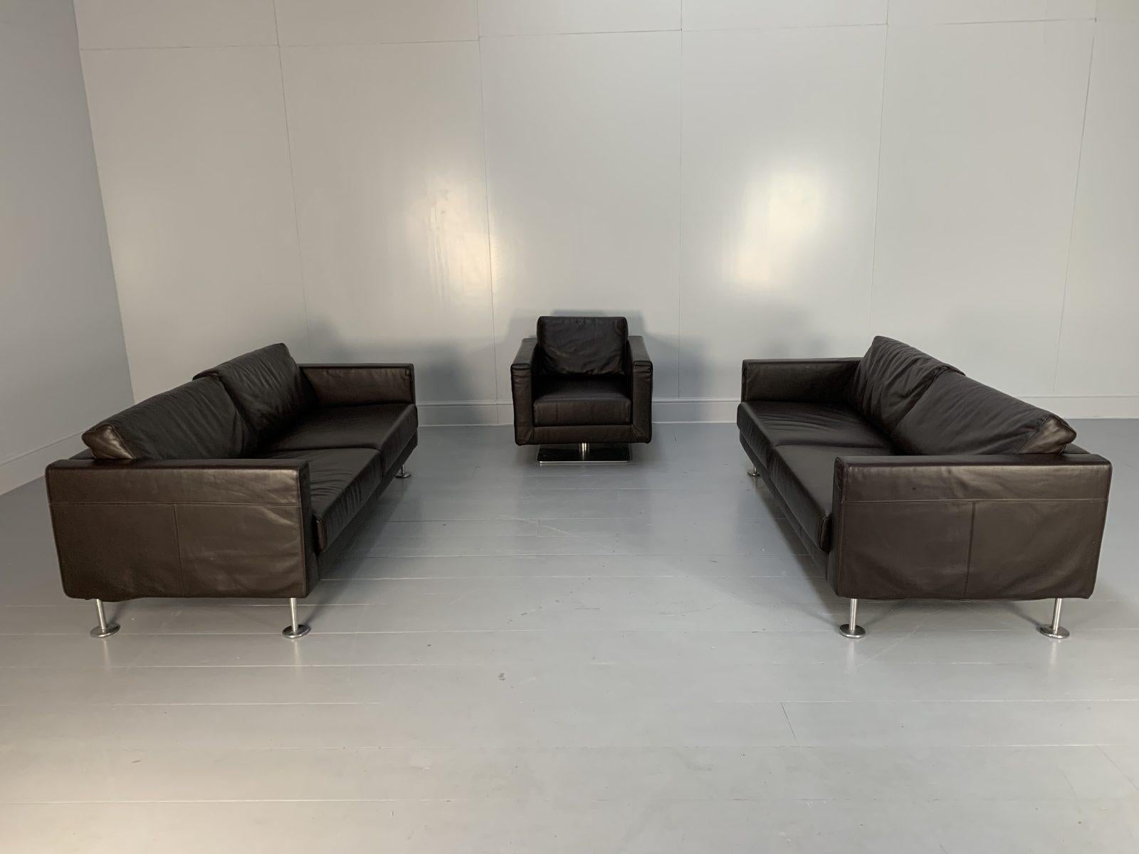Hello Friends, and welcome to another unmissable offering from Lord Browns Furniture, the UK’s premier resource for fine Sofas and Chairs.

On offer on this occasion is an ultra-rare, superb “Park” suite of seating, consisting of an identical pair