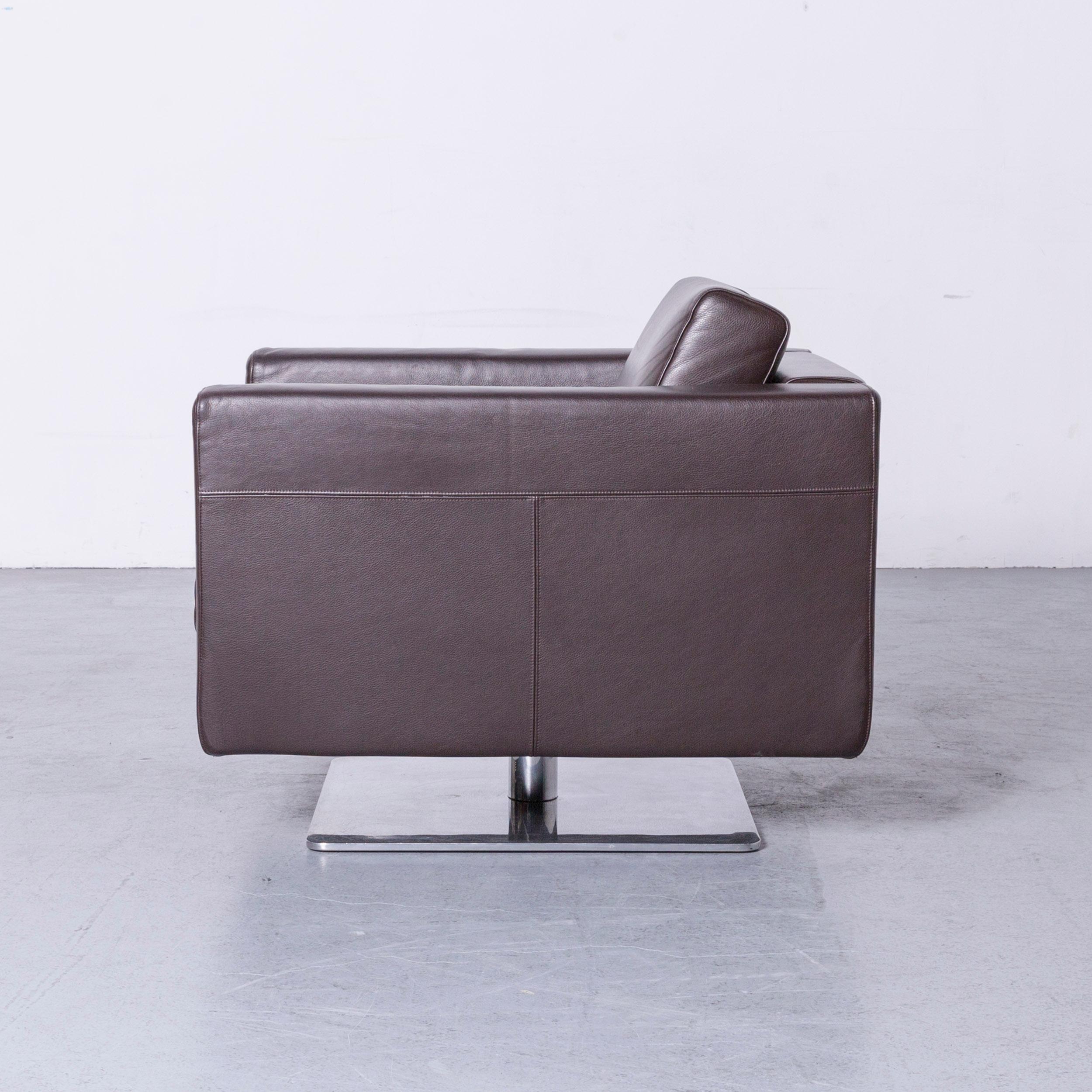 Vitra Park Drehsessel-Sessel aus braunem Aluminium mit zwei Designer-Ledersesseln im Angebot 3