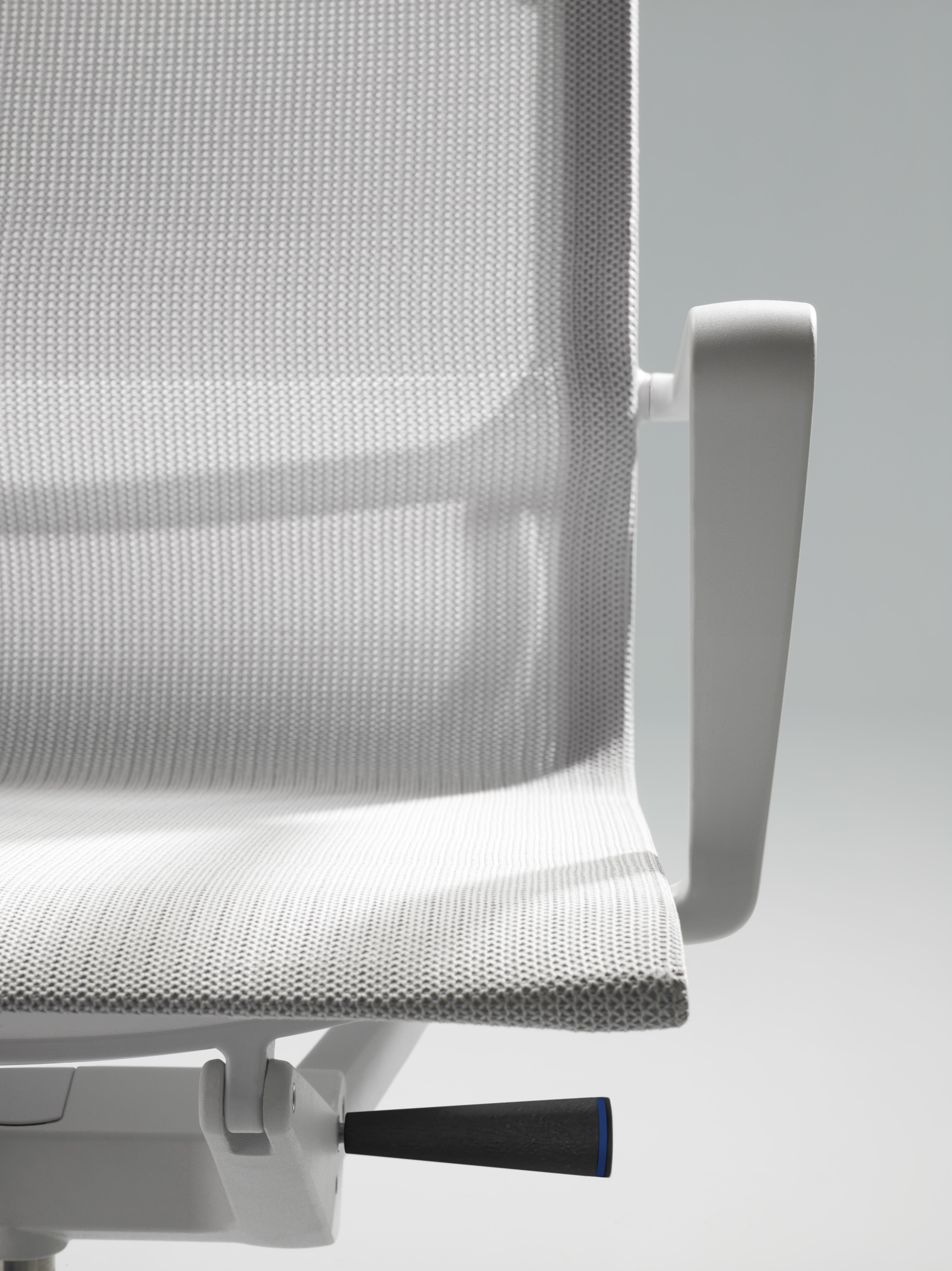 Vitra Physix Chair in Cream Fleece Net by Alberto Meda (21. Jahrhundert und zeitgenössisch) im Angebot