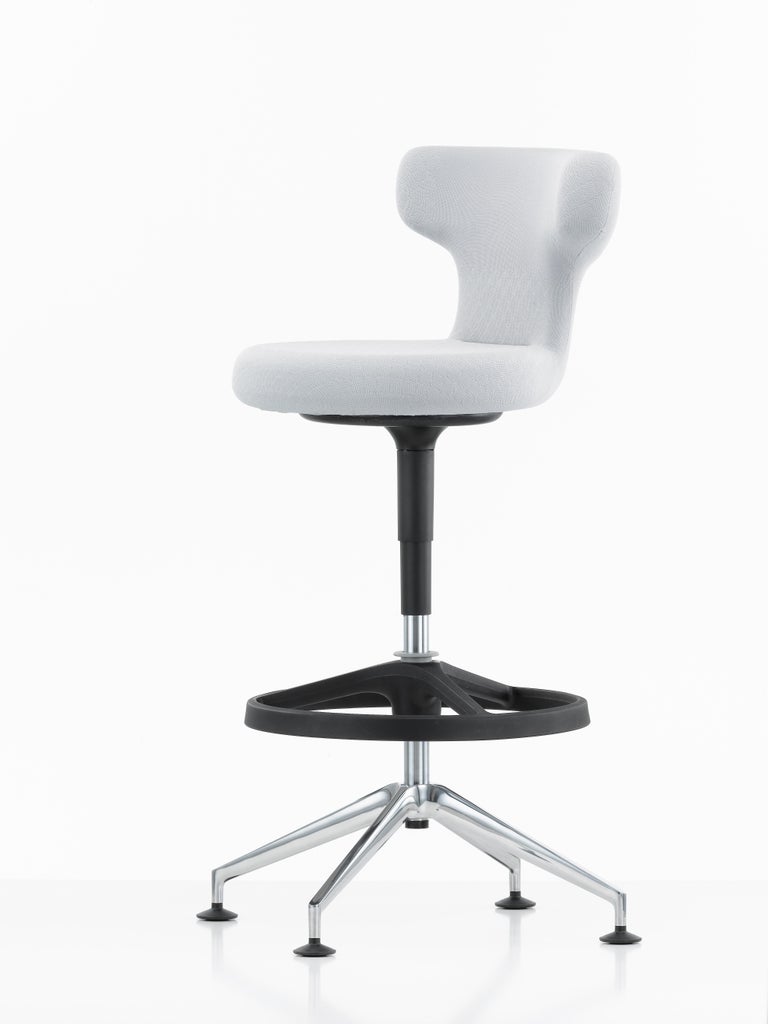 Vitra Pivot Counter Stool With Four Star Base In Light Grey By Antonio Citterio