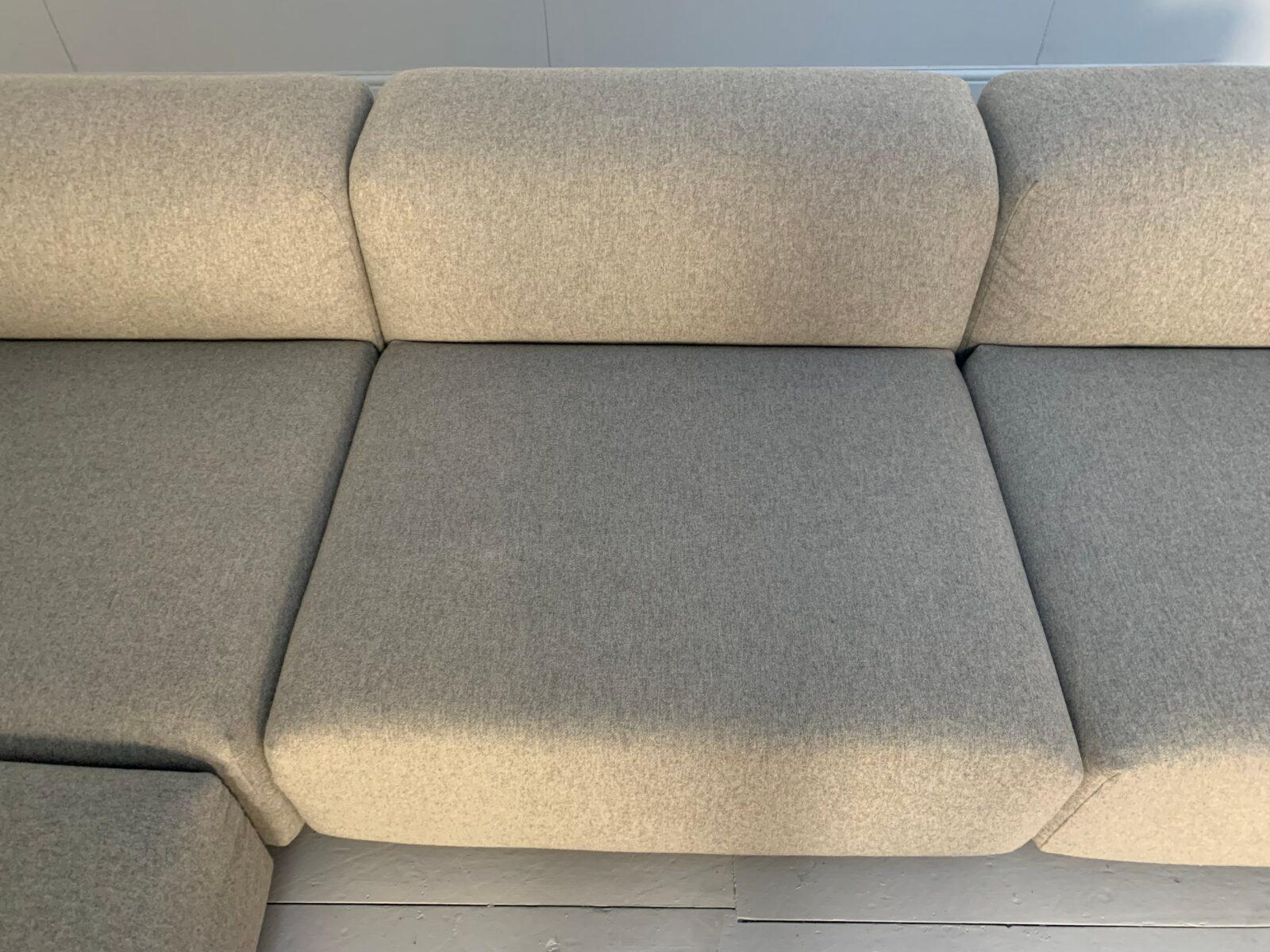 L-förmiges Sofa „Place“ von Vitra aus grauer Wolle in „Cosy“-Form im Angebot 4