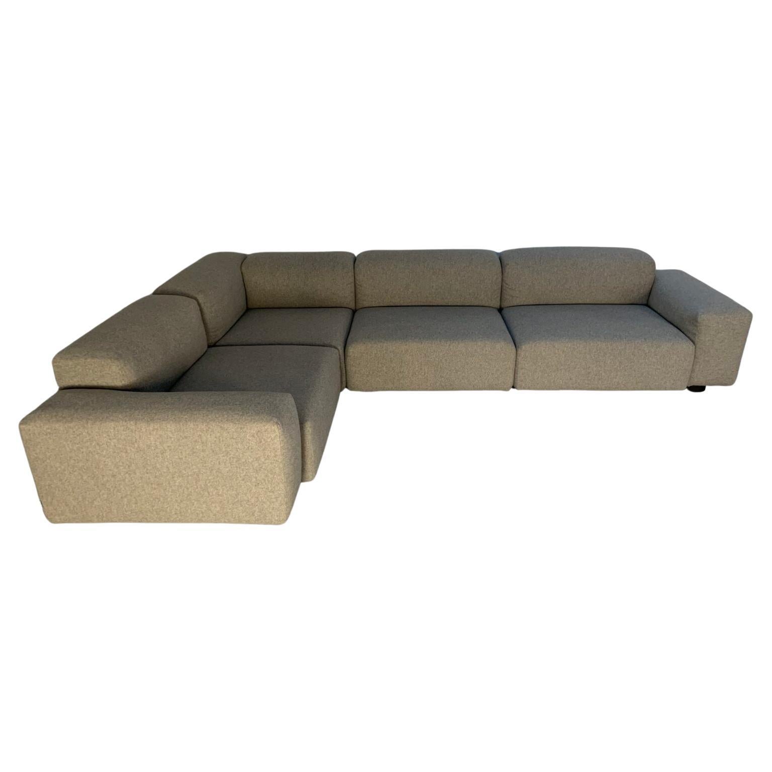L-förmiges Sofa „Place“ von Vitra aus grauer Wolle in „Cosy“-Form