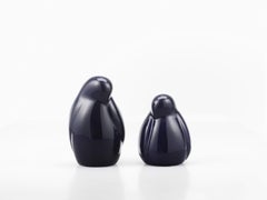 Vitra Resting Bird ‘Small’ in Blue by Front