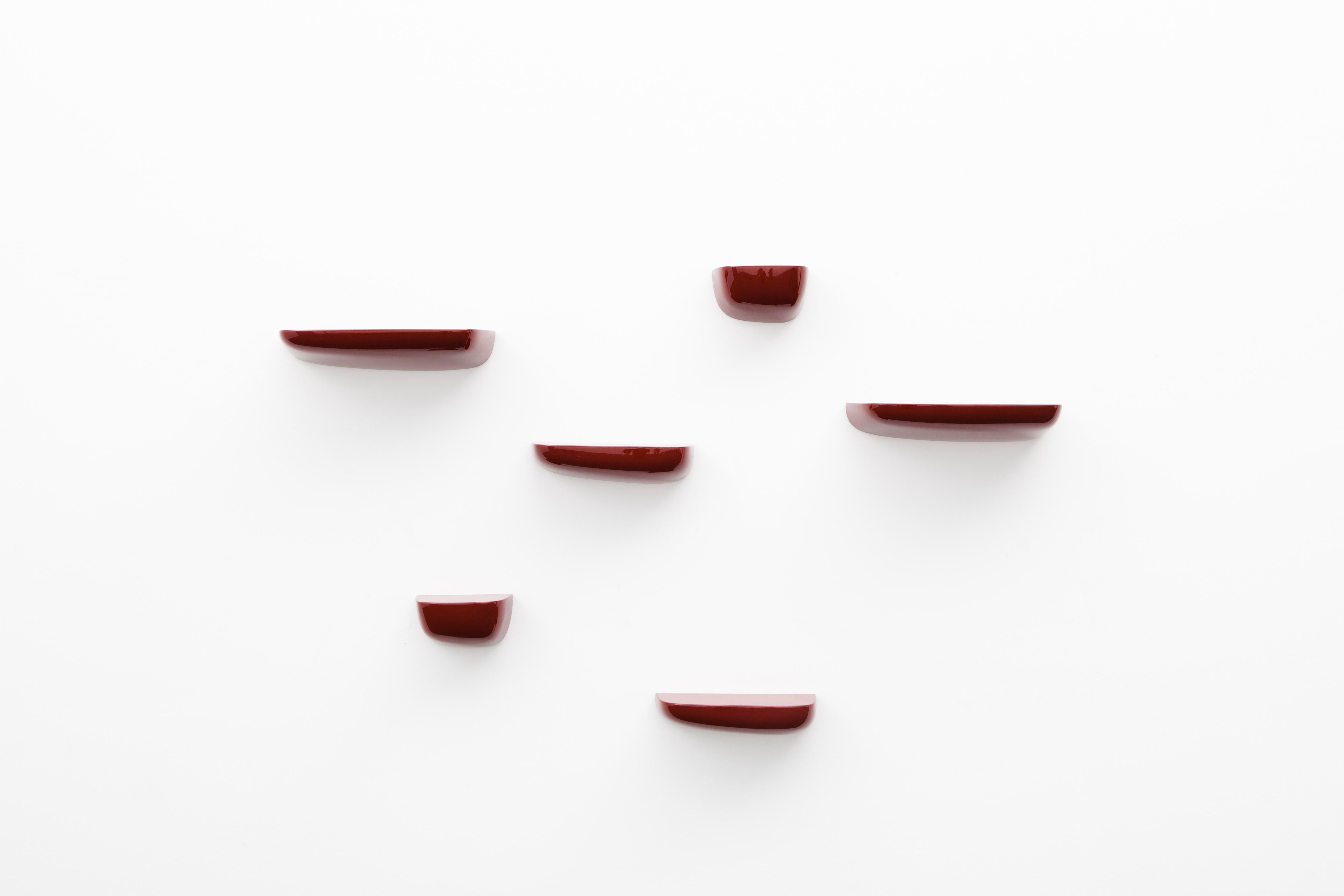 Vitra Small Corniches in Japanese Red by Ronan & Erwan Bouroullec (Moderne) im Angebot