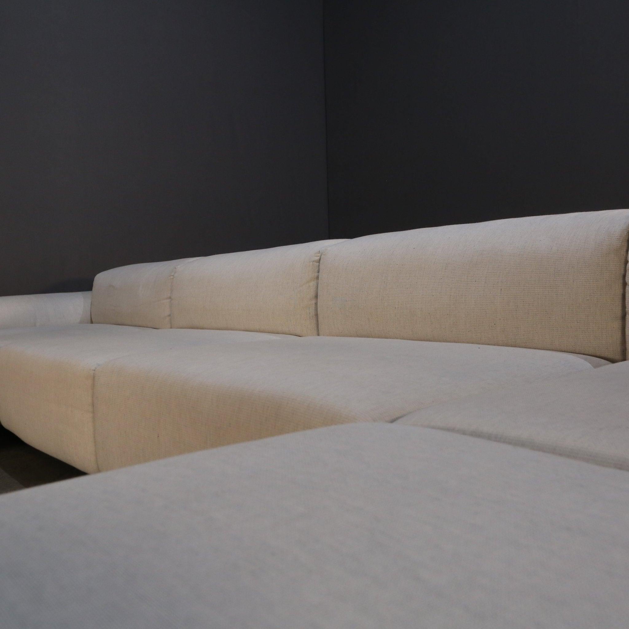 Acier Canapé et pouf modulaires Vitra Soft Four Seater de Jasper Morrison en vente