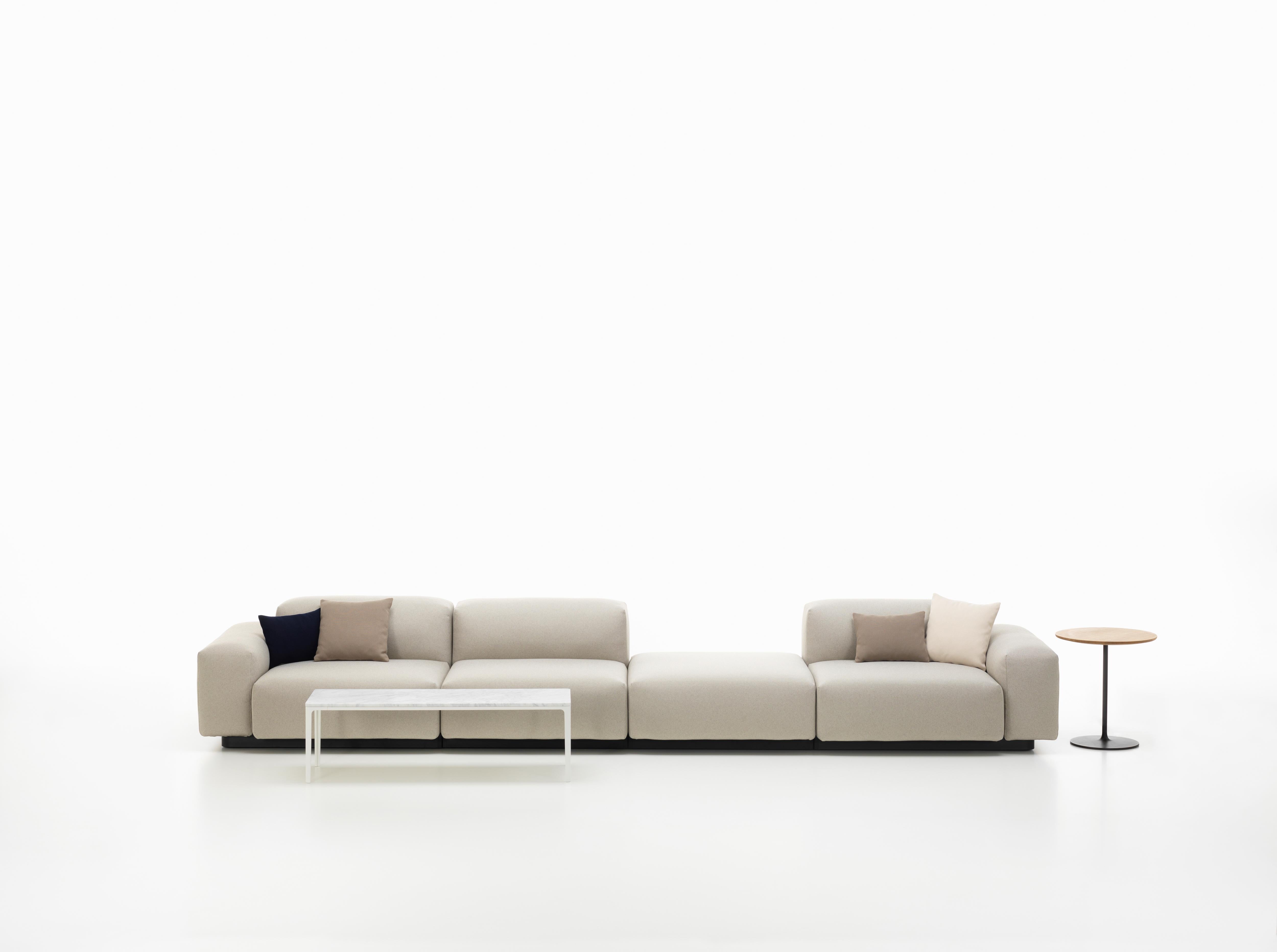 Vitra Soft Modular Four-Seat Sofa with Platform Middle in Pearl Olimpo (Moderne) im Angebot