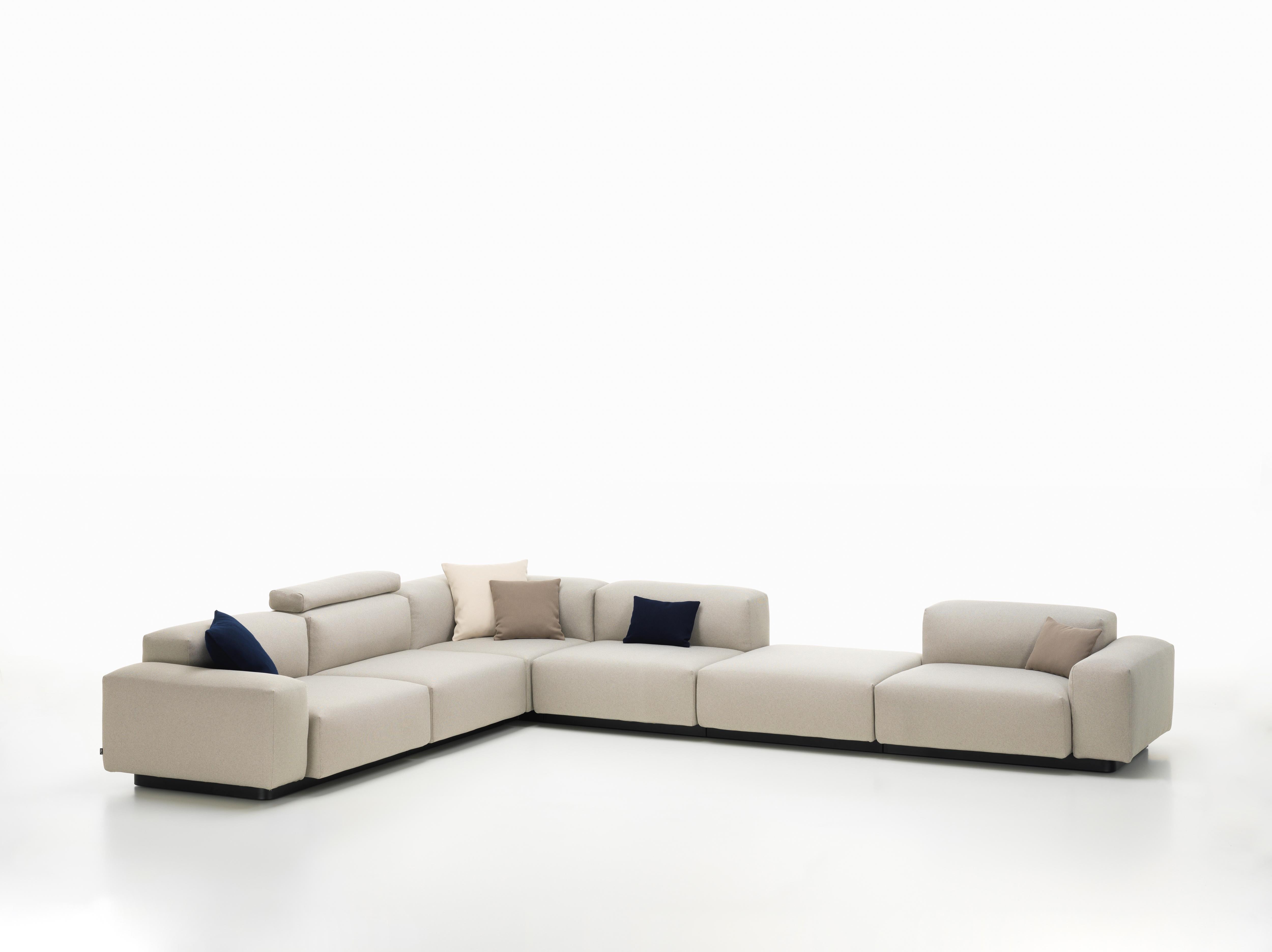 Vitra Soft Modular Six-Seat Sofa with Platform Middle in Pearl Olimpo For Sale 4