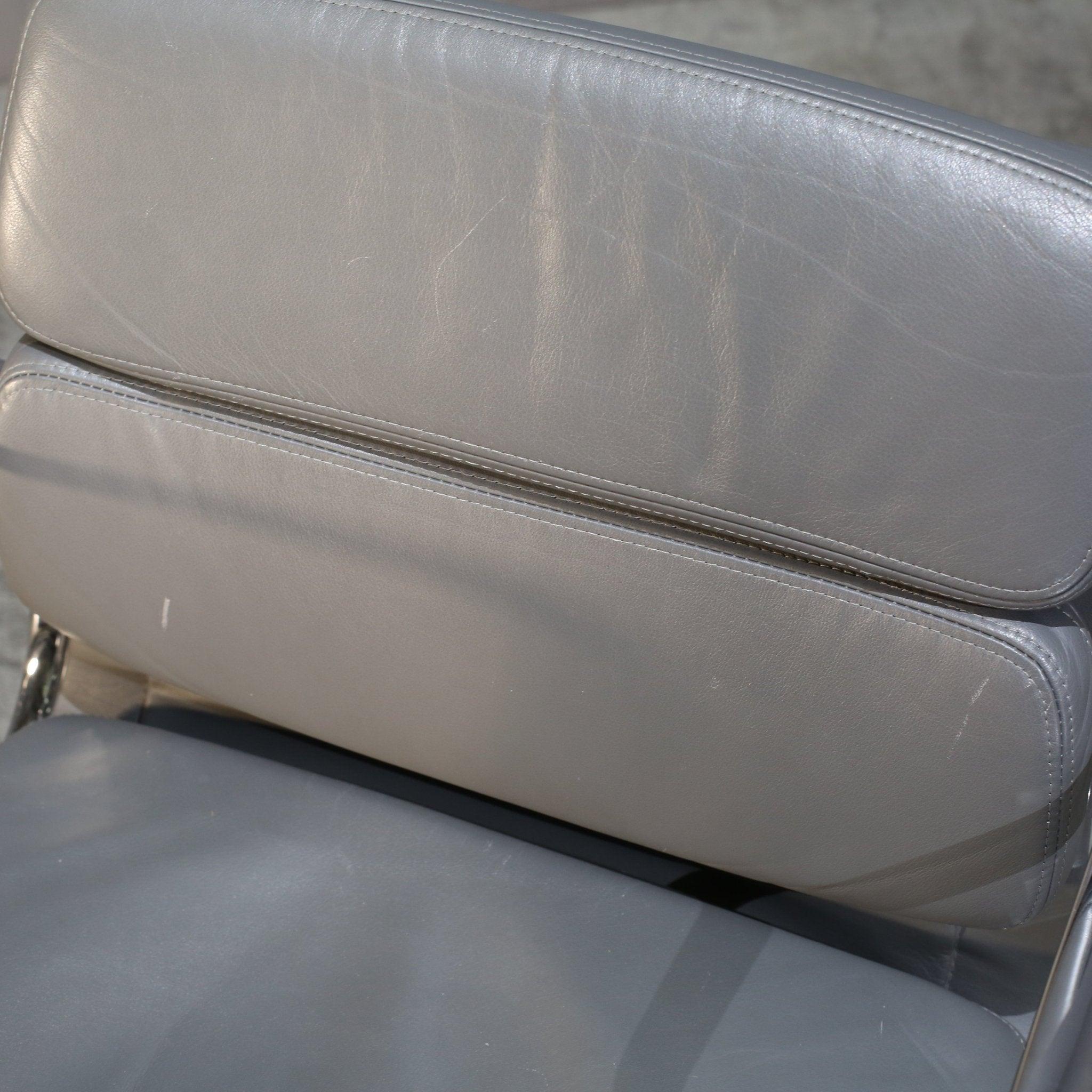 Vitra Soft Pad EA208 Chair by Charles & Ray Eames For Sale 4