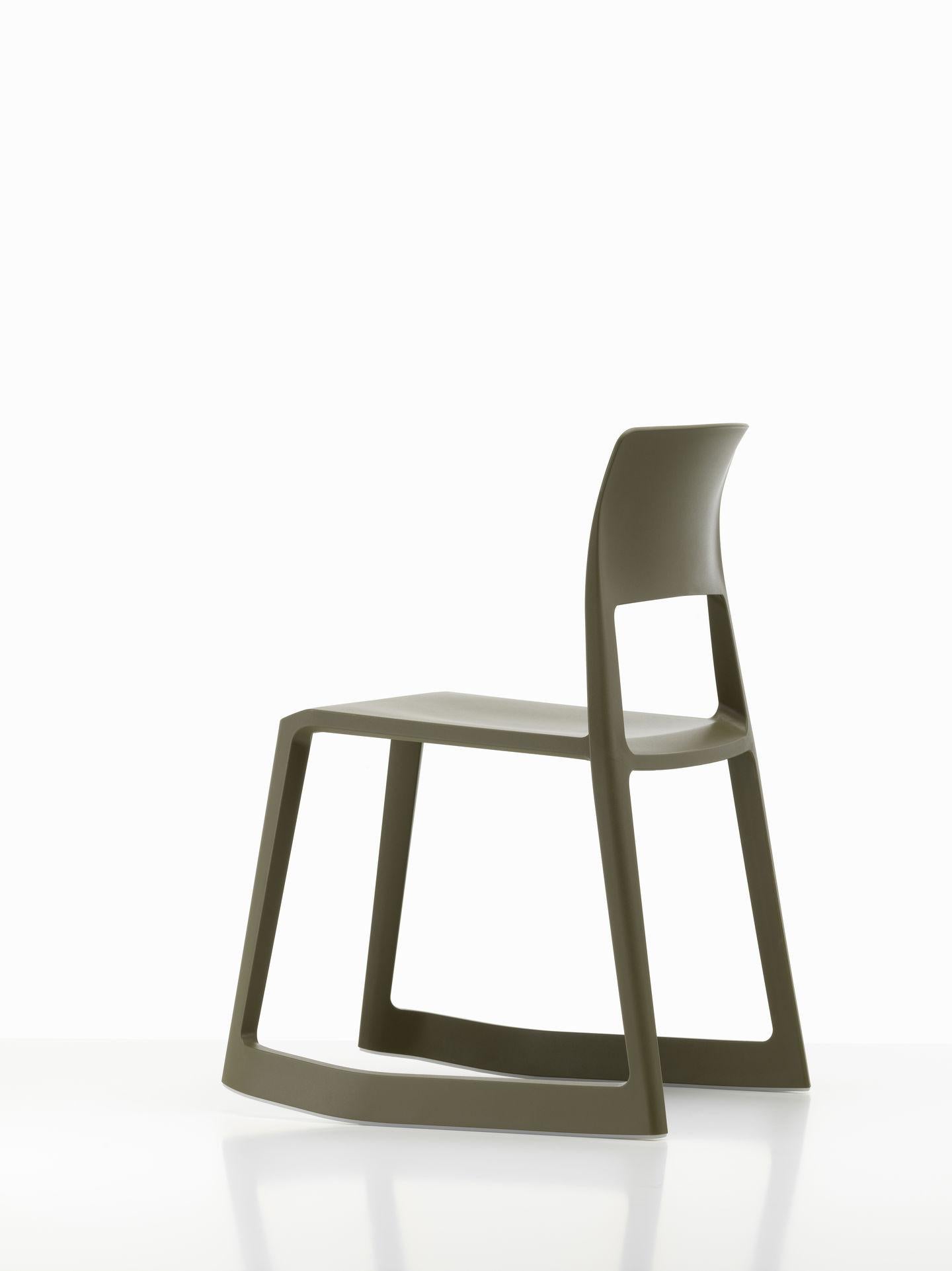 Tip Ton defines a whole new chair typology: the solid plastic chair with forward-tilt action. Its name refers to the characteristic dual sitting postures – from a normal position, Tip Ton can be tilted forward a few degrees where the chair then