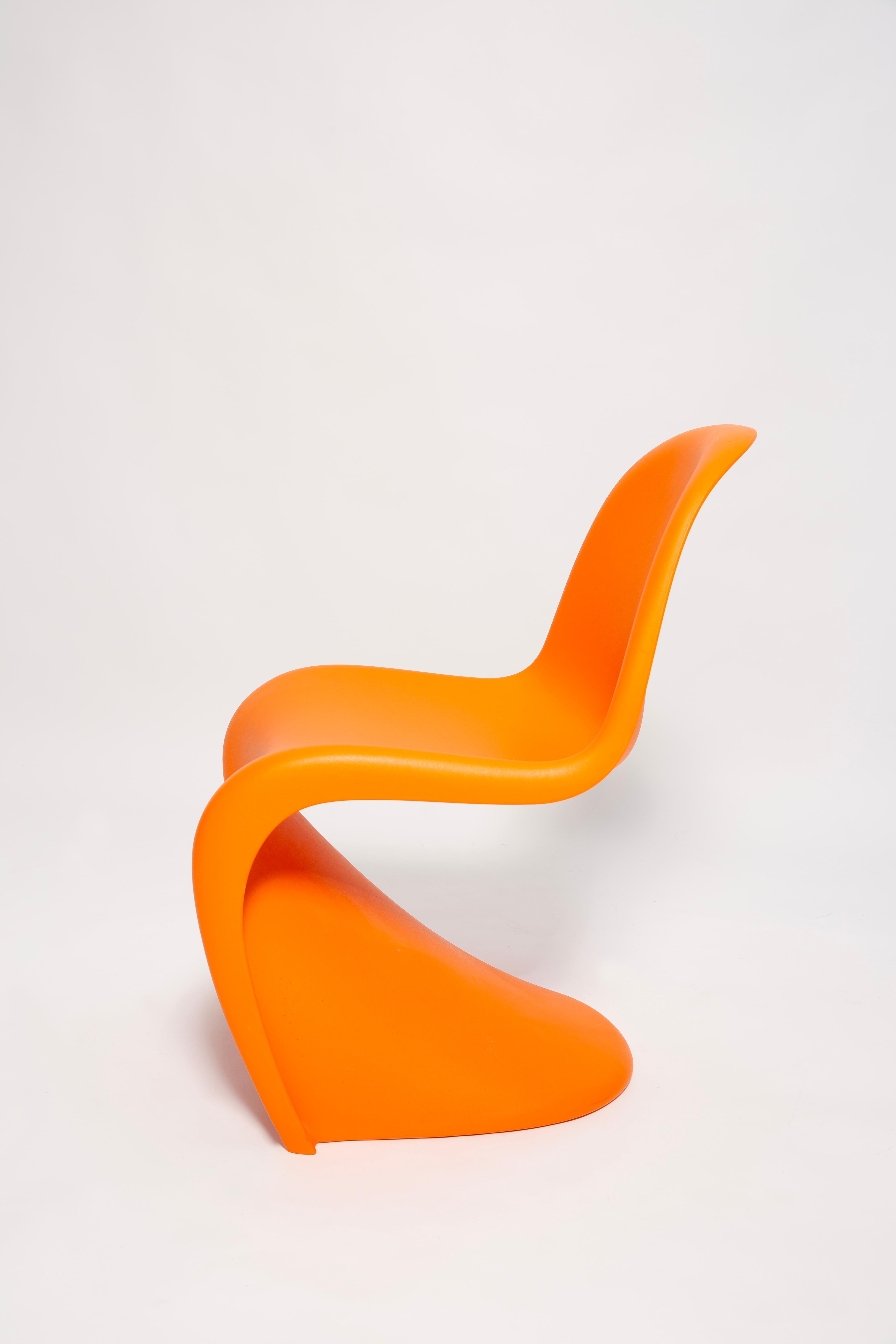 Vitra Verner Panton S Junior Chair aus orangefarbenem Kunststoff, 2009 (20. Jahrhundert) im Angebot