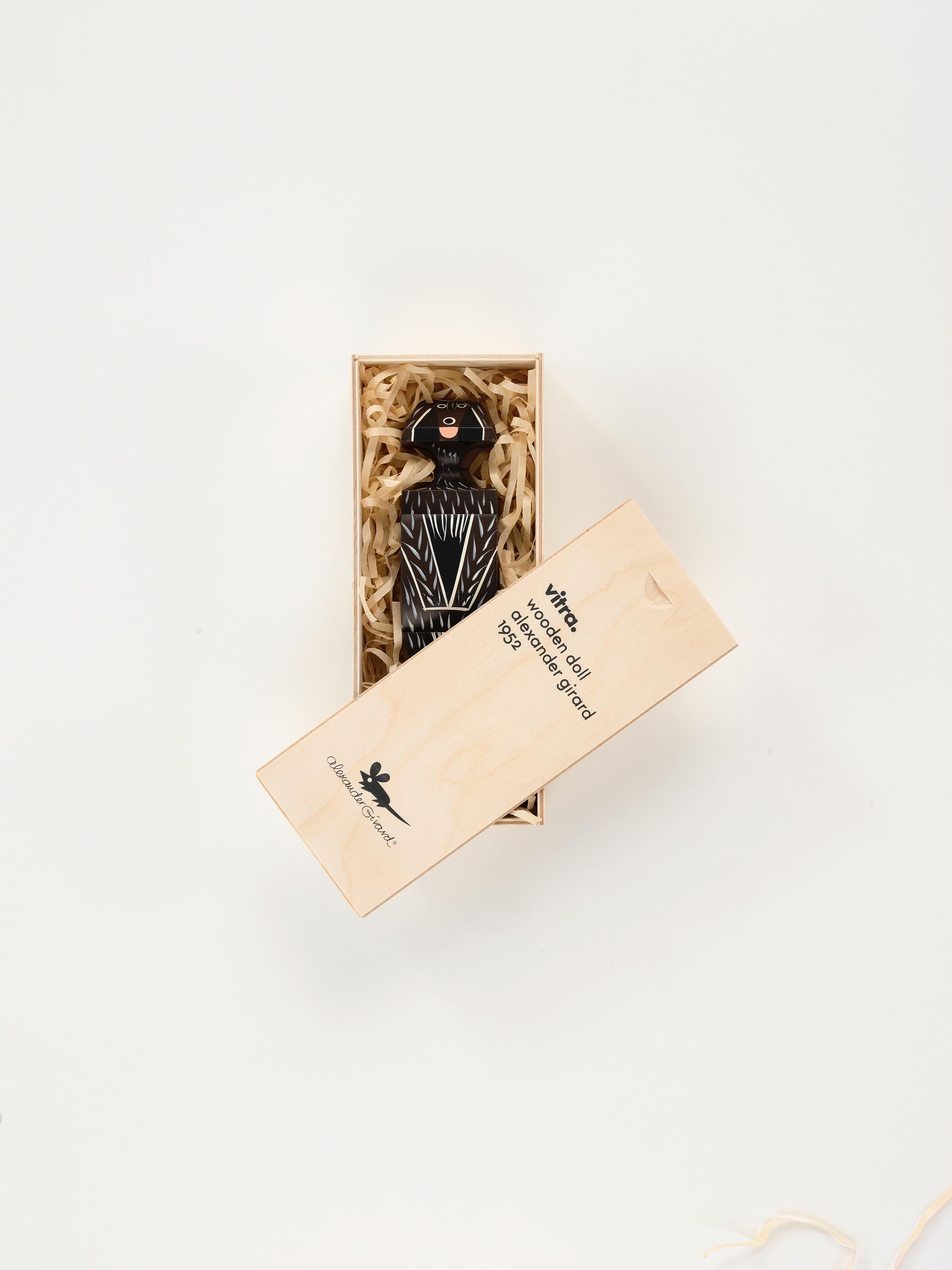Vitra Wooden Doll Small Dog by Alexander Girard im Zustand „Neu“ im Angebot in New York, NY
